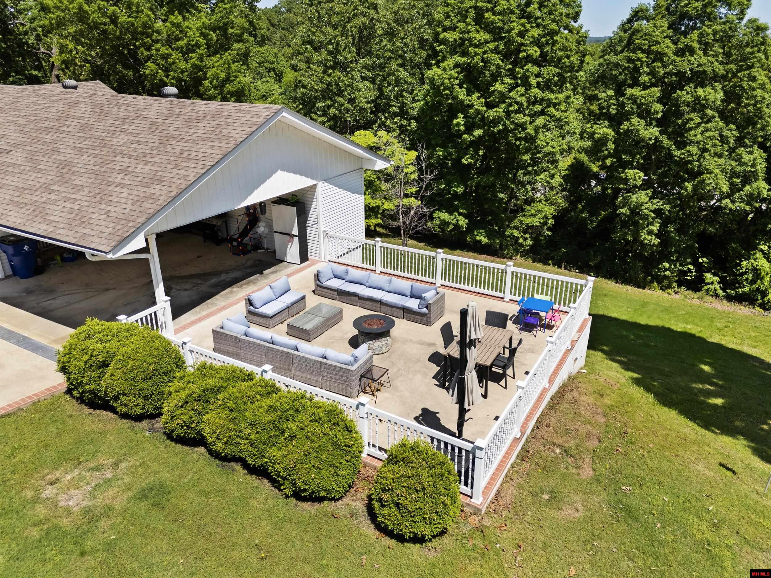 38 FISH & GAME ROAD Mountain Home, AR 72653