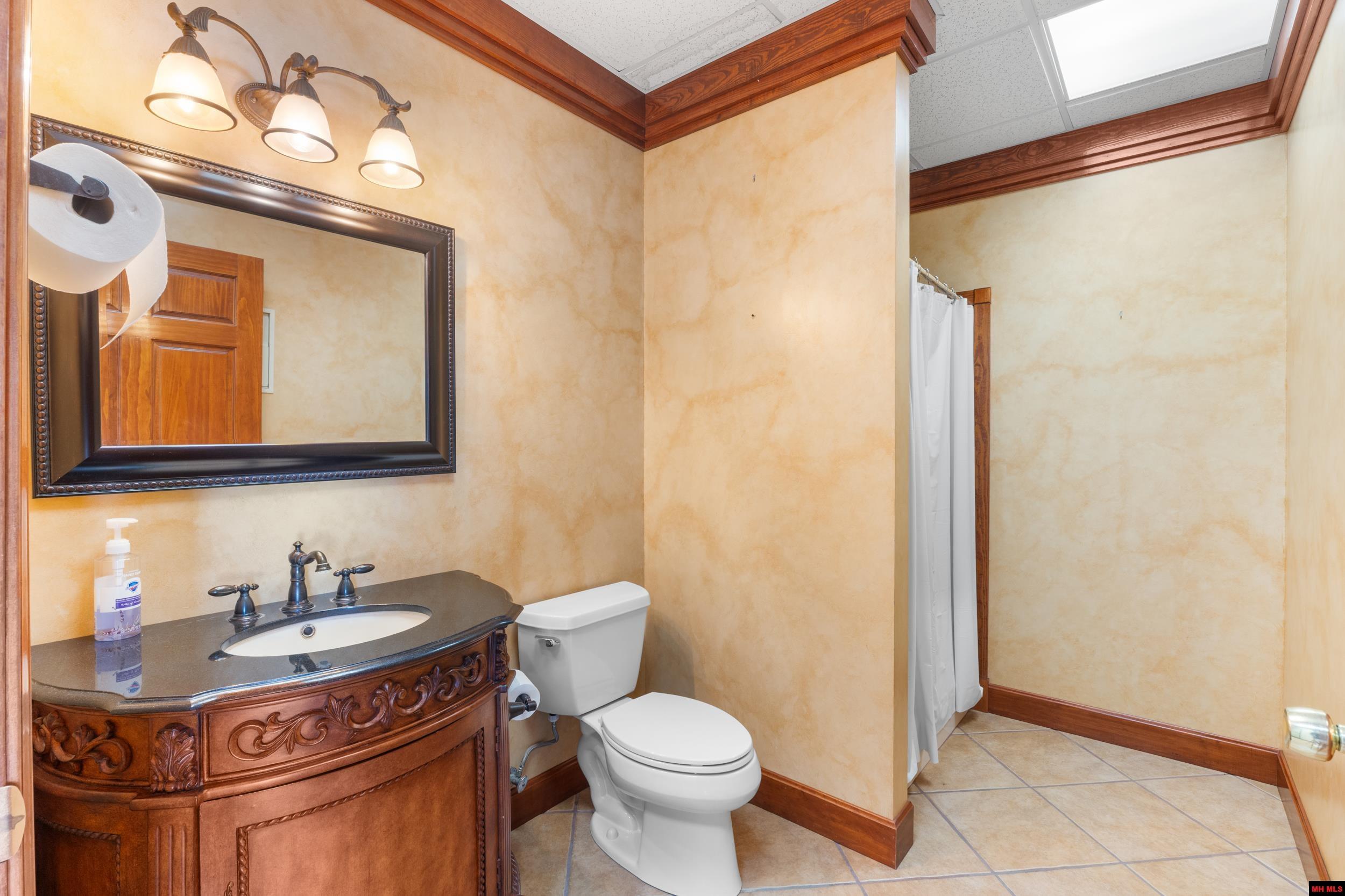 5499 HWY 62 EAST Mountain Home, AR
