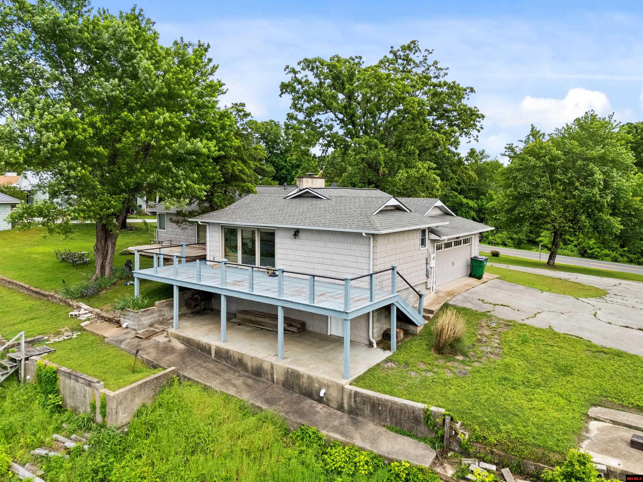 523 Harding Boulevard