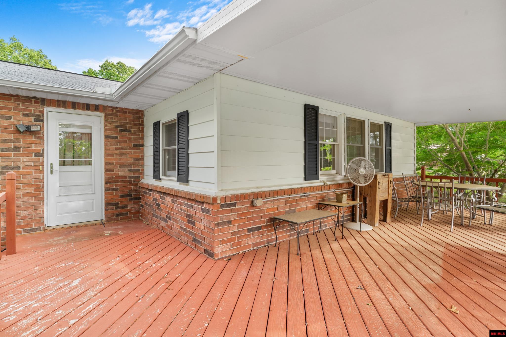 86 Rose Lane