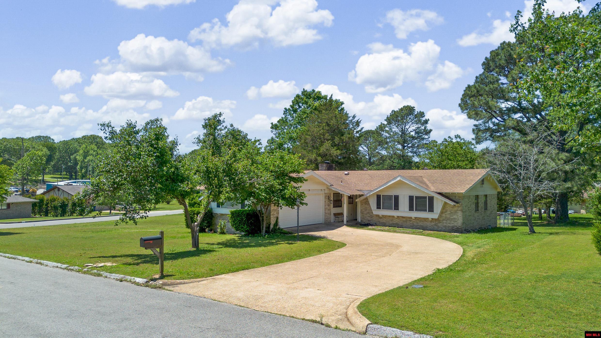 1528 Berry Lane