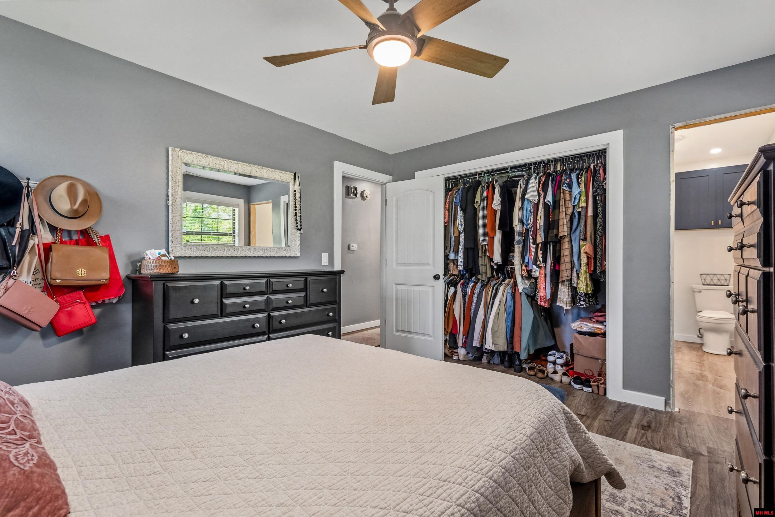 1528 Berry Lane
