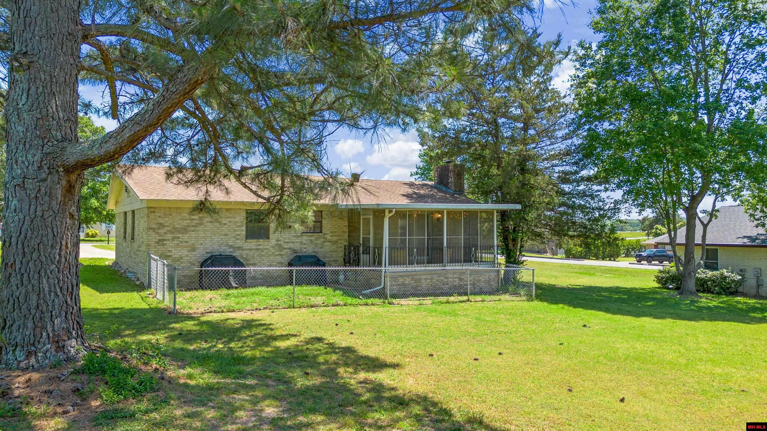 1528 Berry Lane