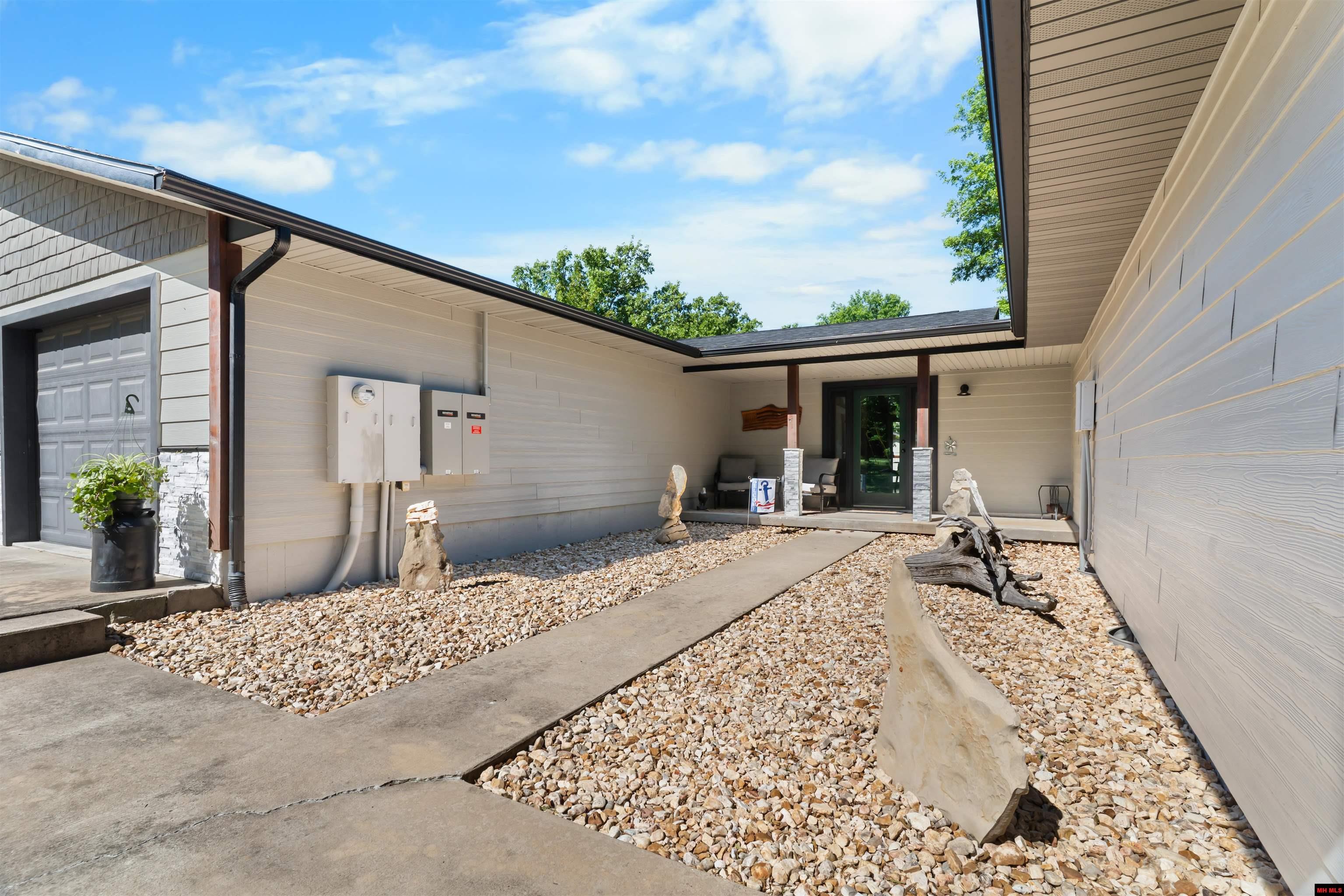 537 Eagle Lane