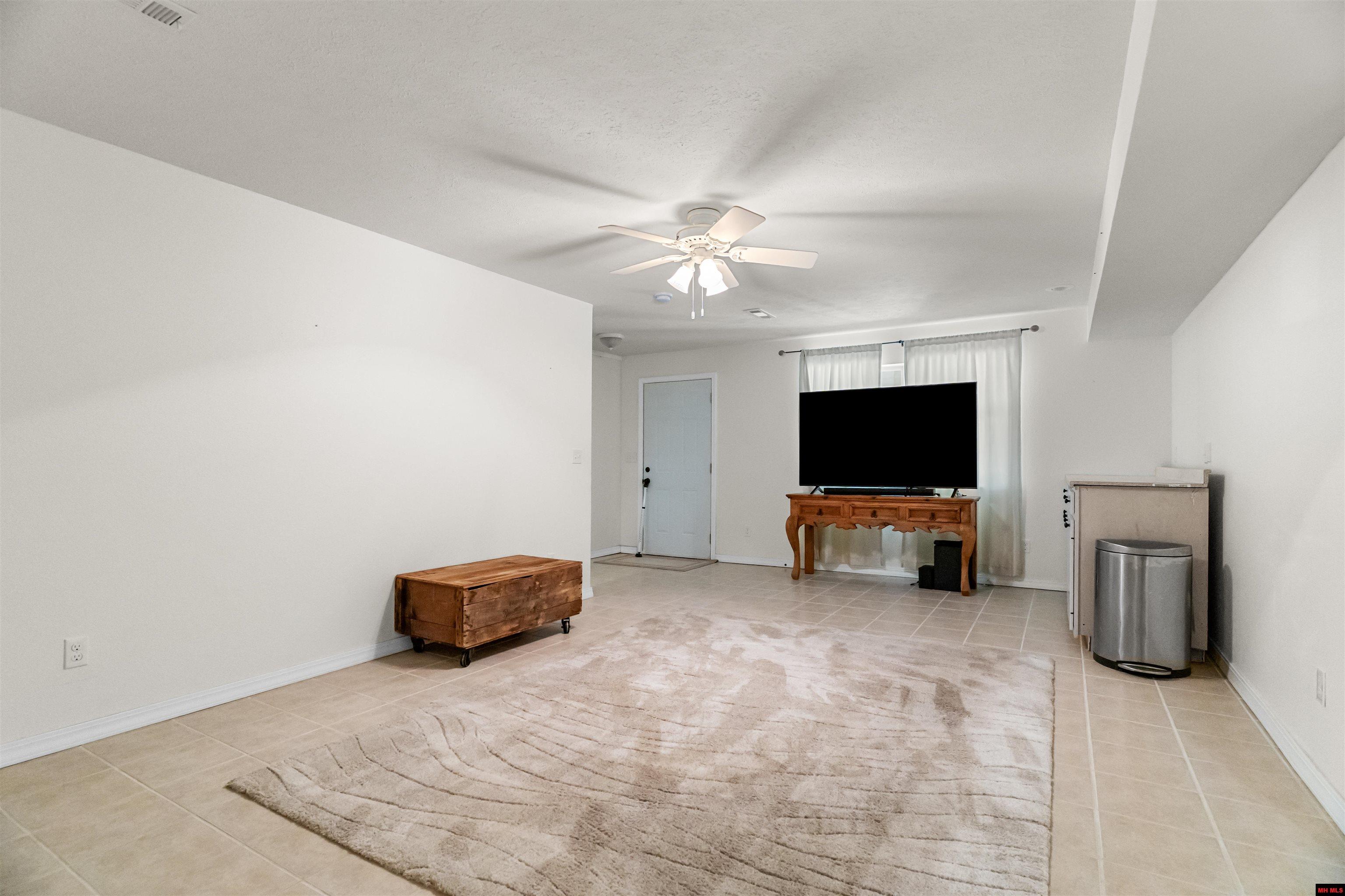 537 Eagle Lane