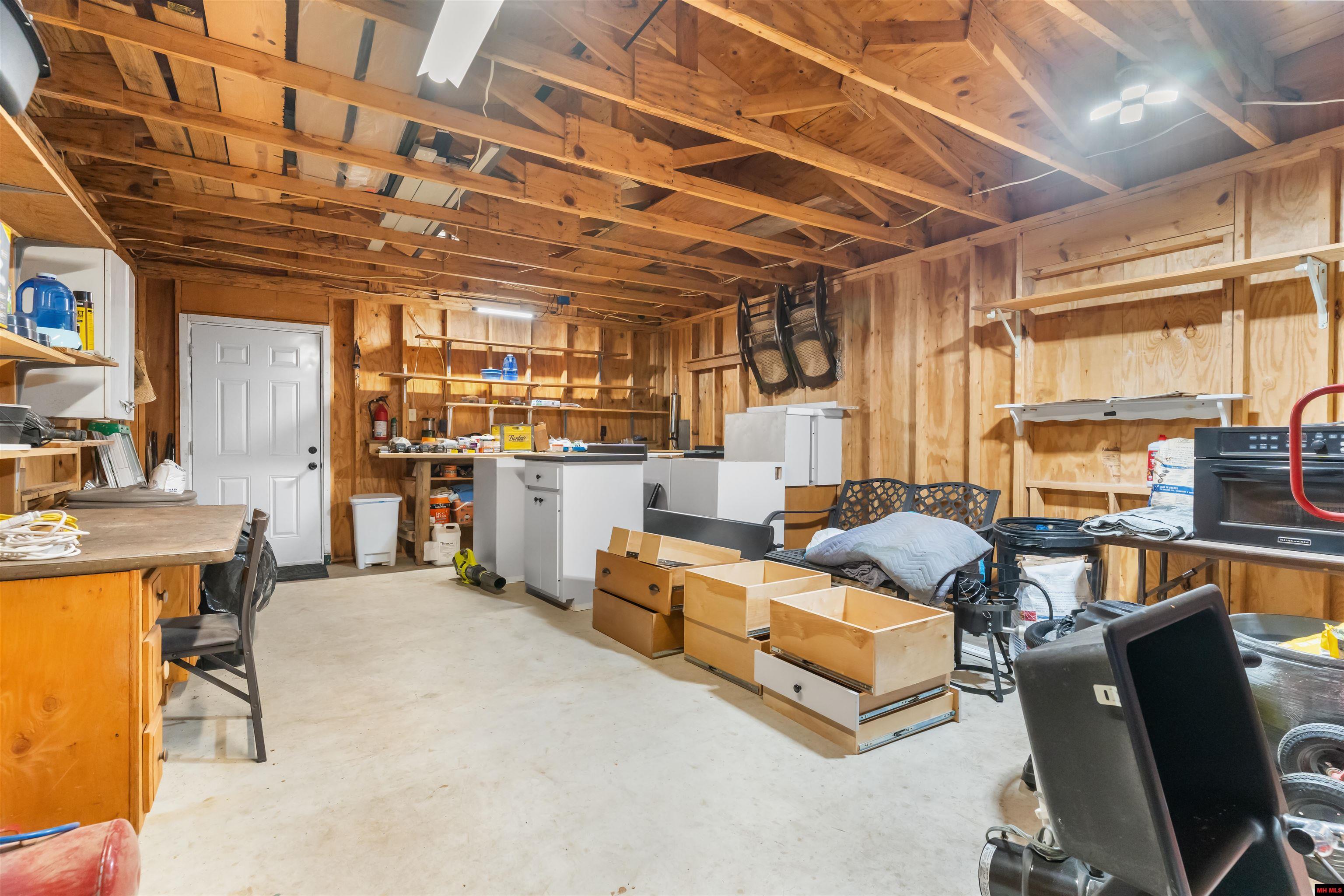 537 Eagle Lane