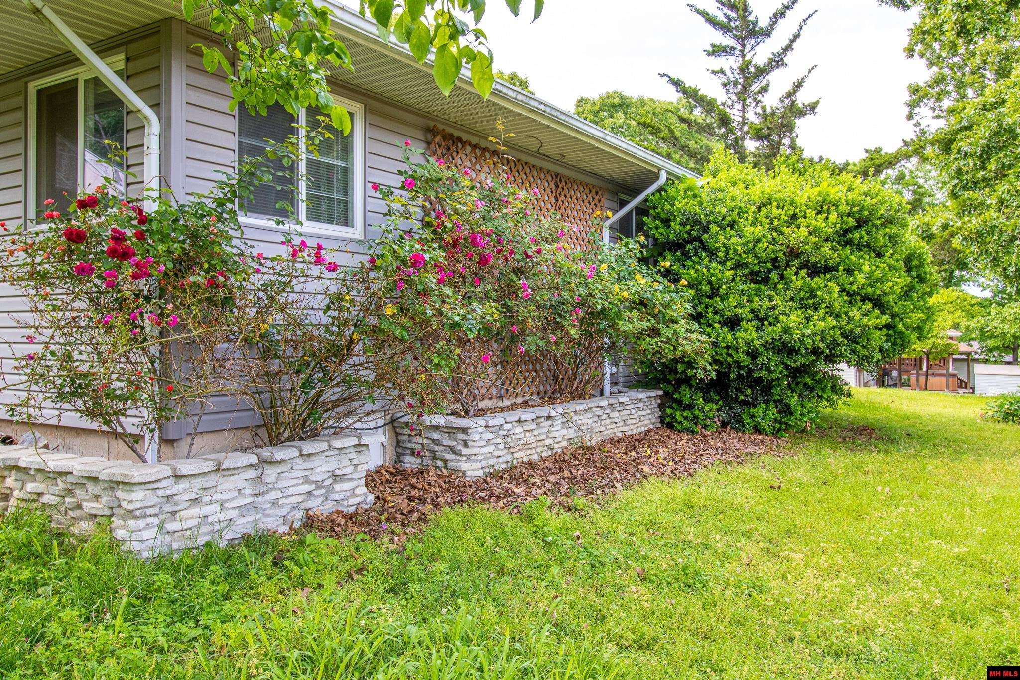 105 WALDEN LANE Bull Shoals, AR