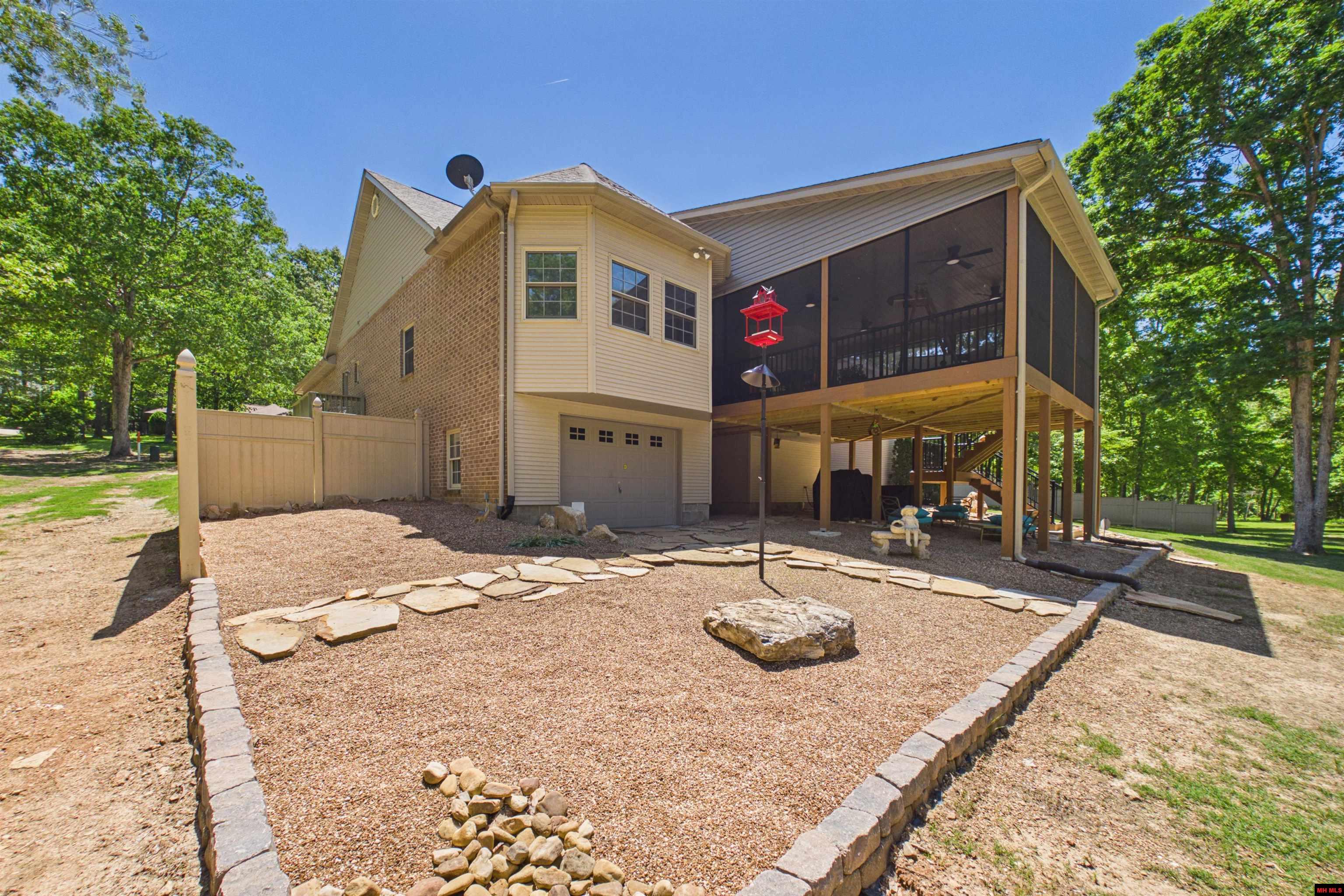 731 Pebblecreek Drive