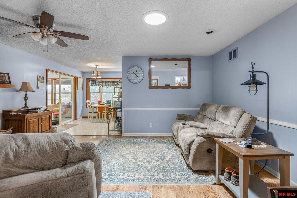 2503 Crescent Drive
