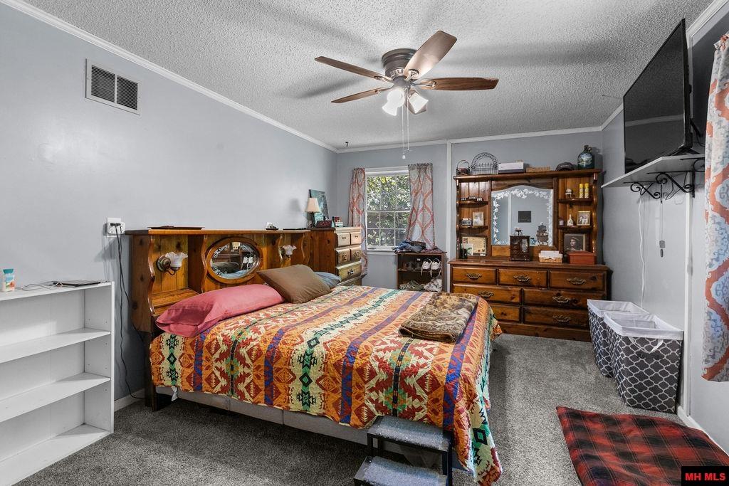 2503 Crescent Drive