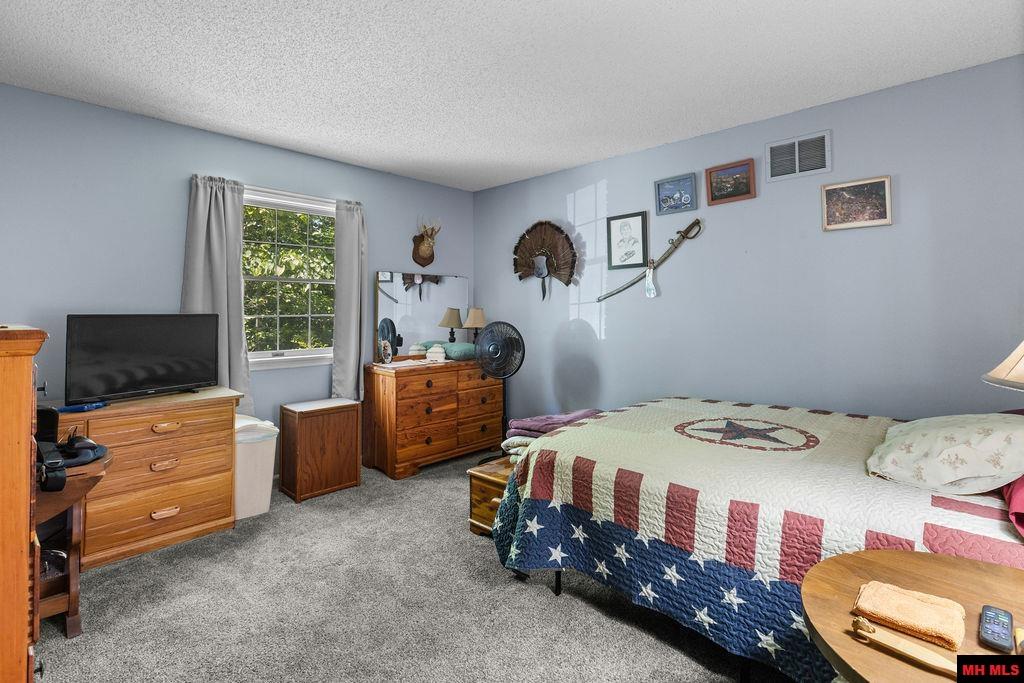 2503 Crescent Drive