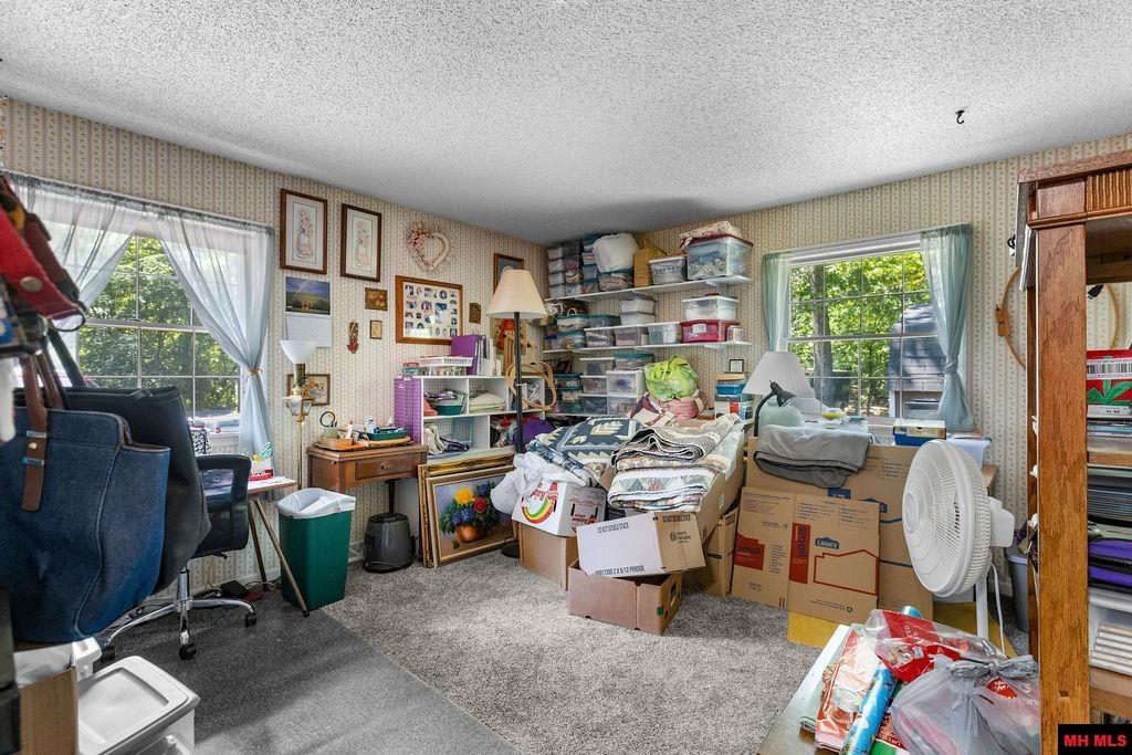 2503 Crescent Drive