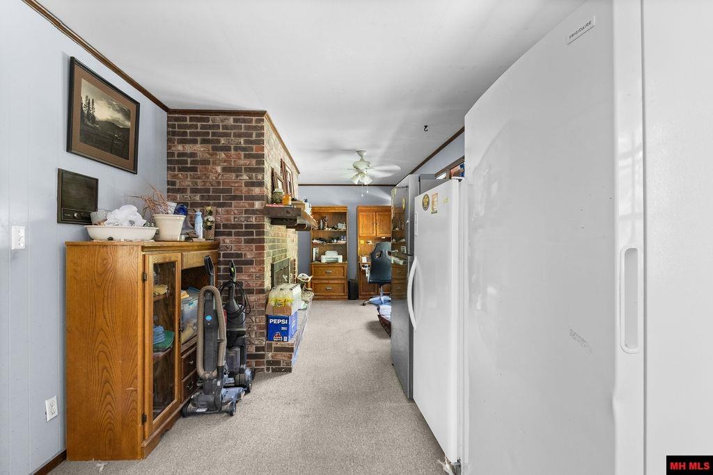 2503 Crescent Drive