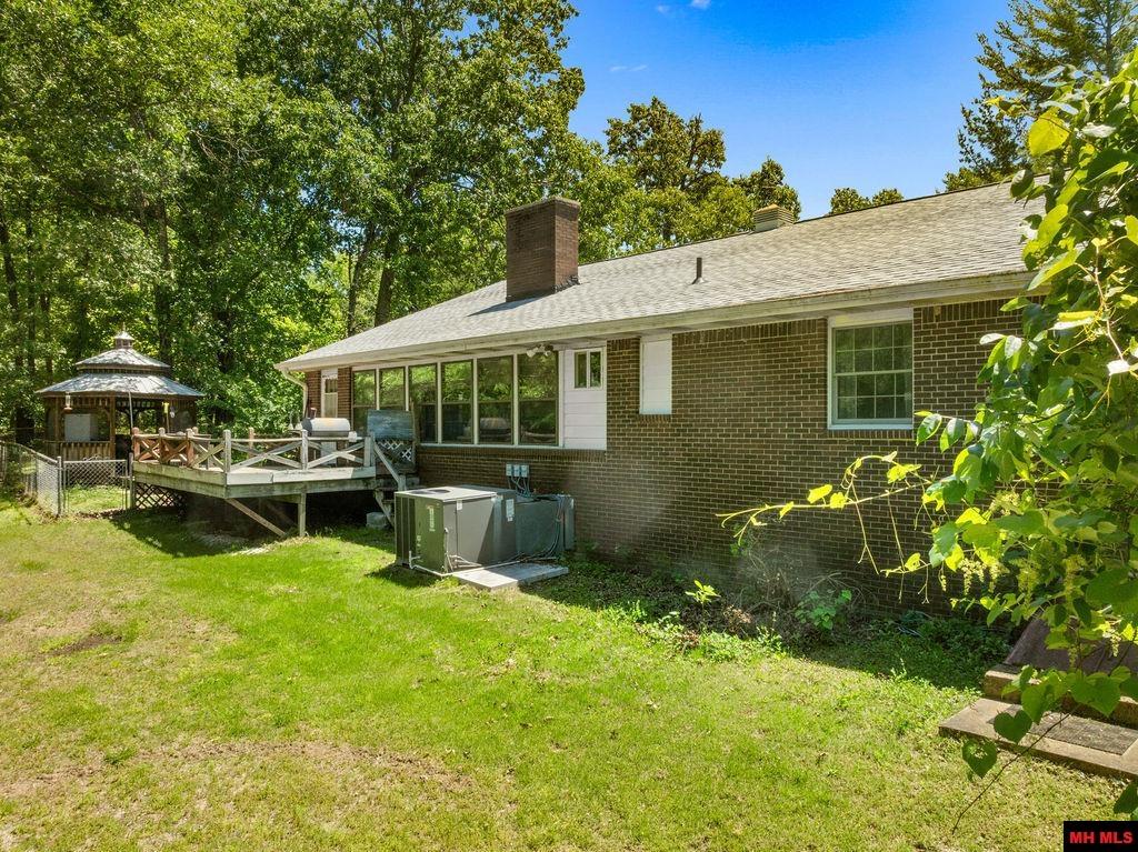 2503 Crescent Drive
