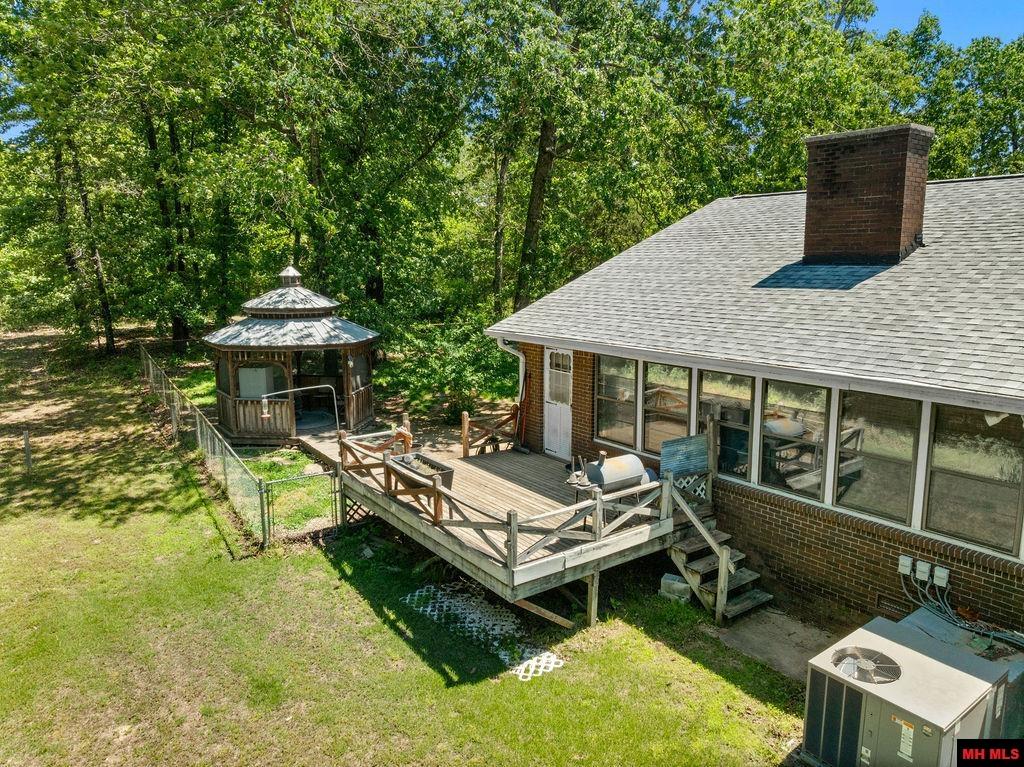 2503 Crescent Drive