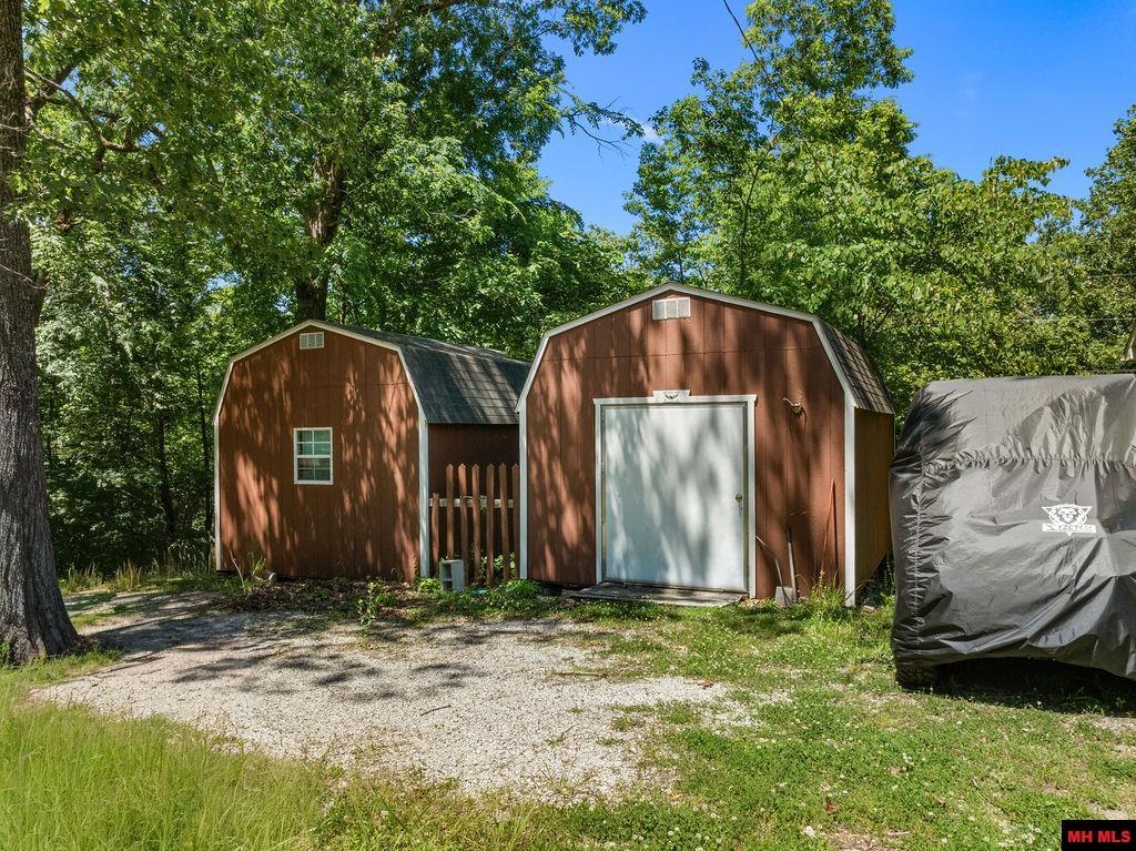 2503 Crescent Drive
