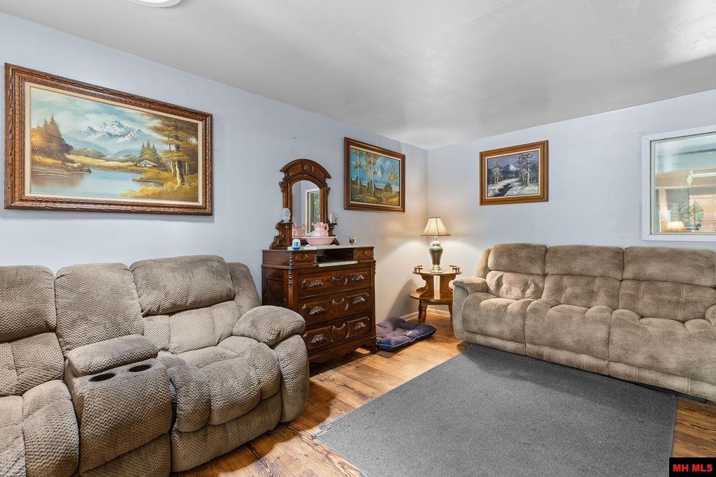 2503 Crescent Drive
