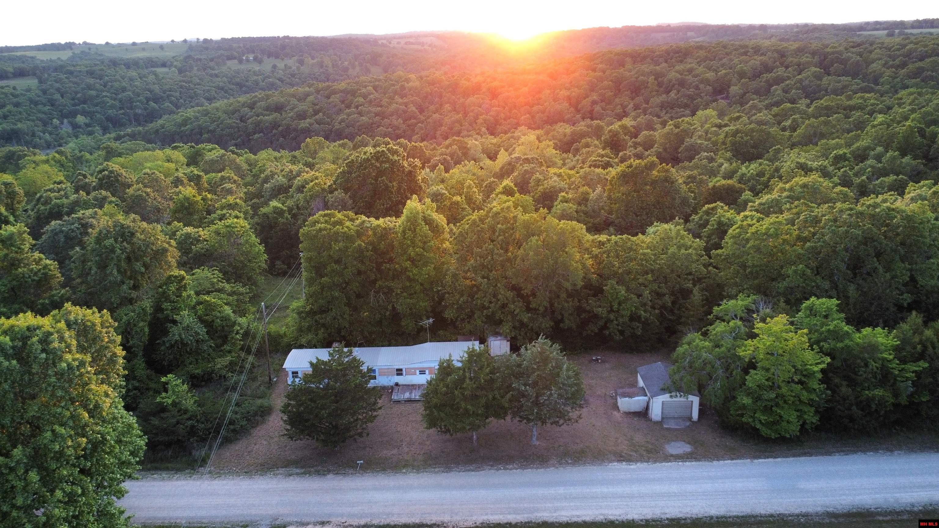 742 CR 470 Clarkridge, AR