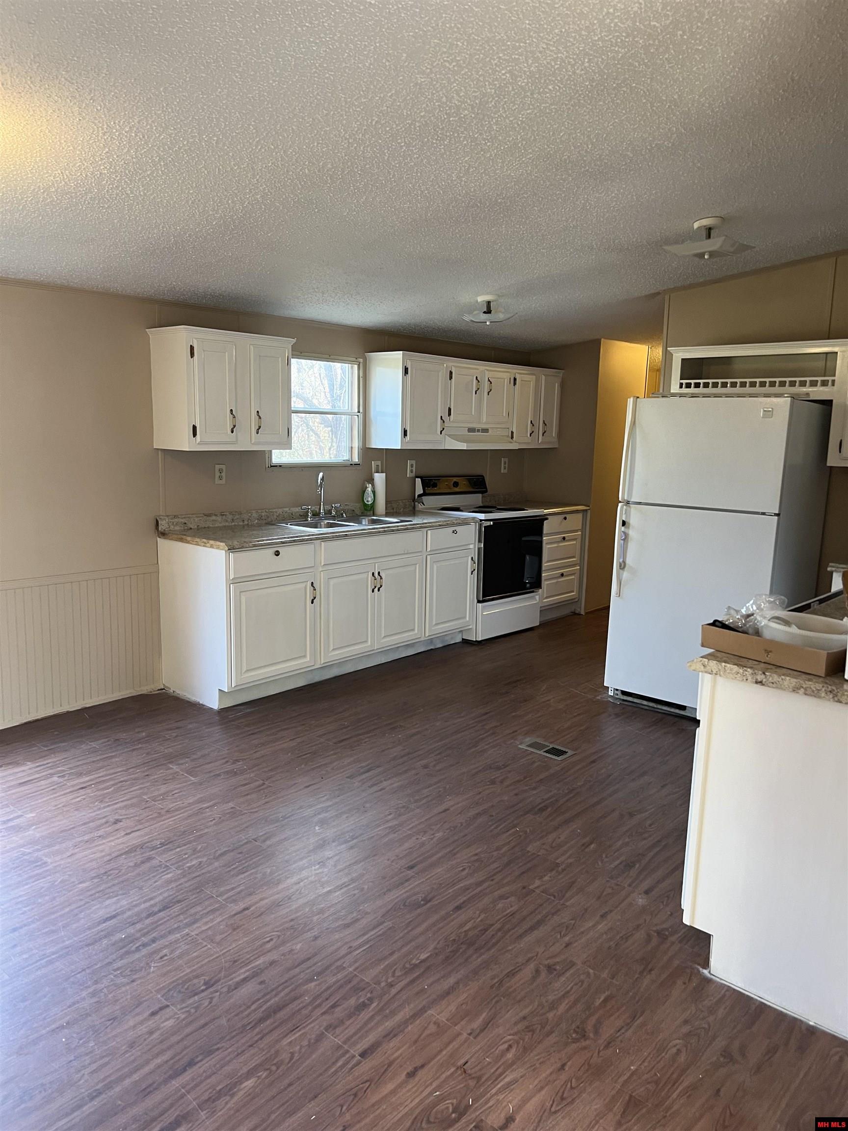 501 GIRARD STREET Flippin, AR