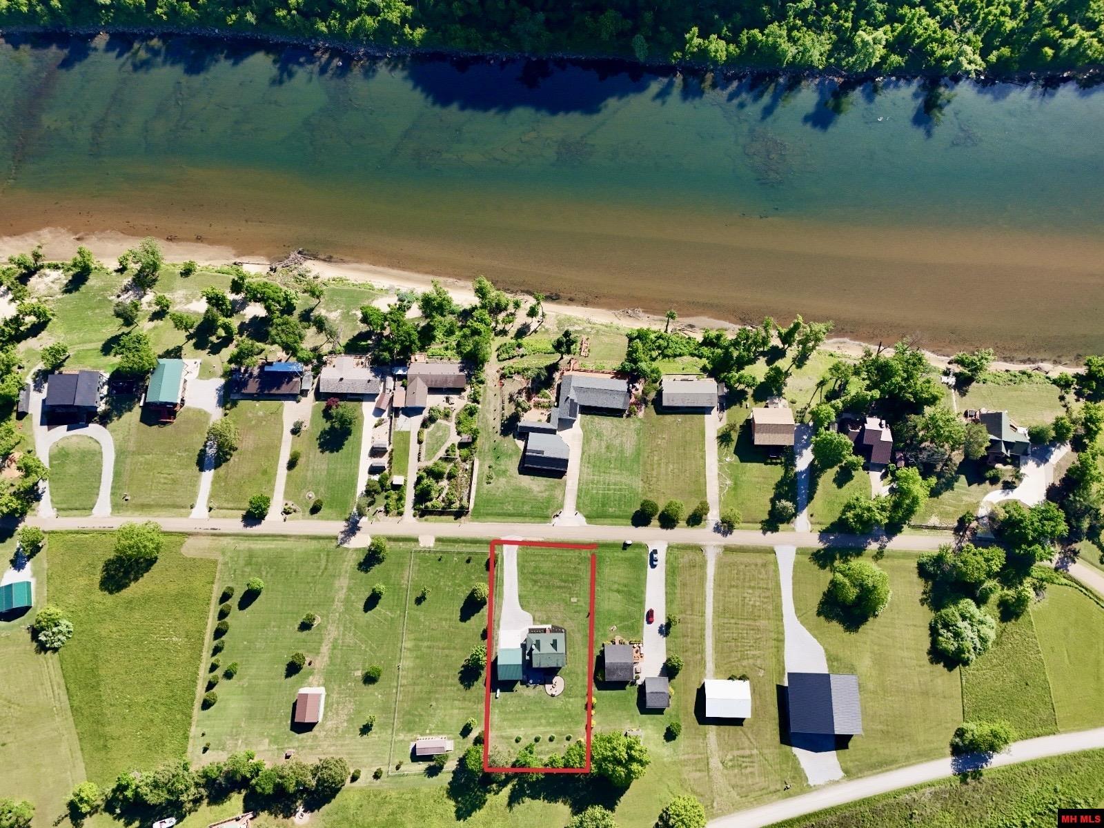188 Riverside Drive