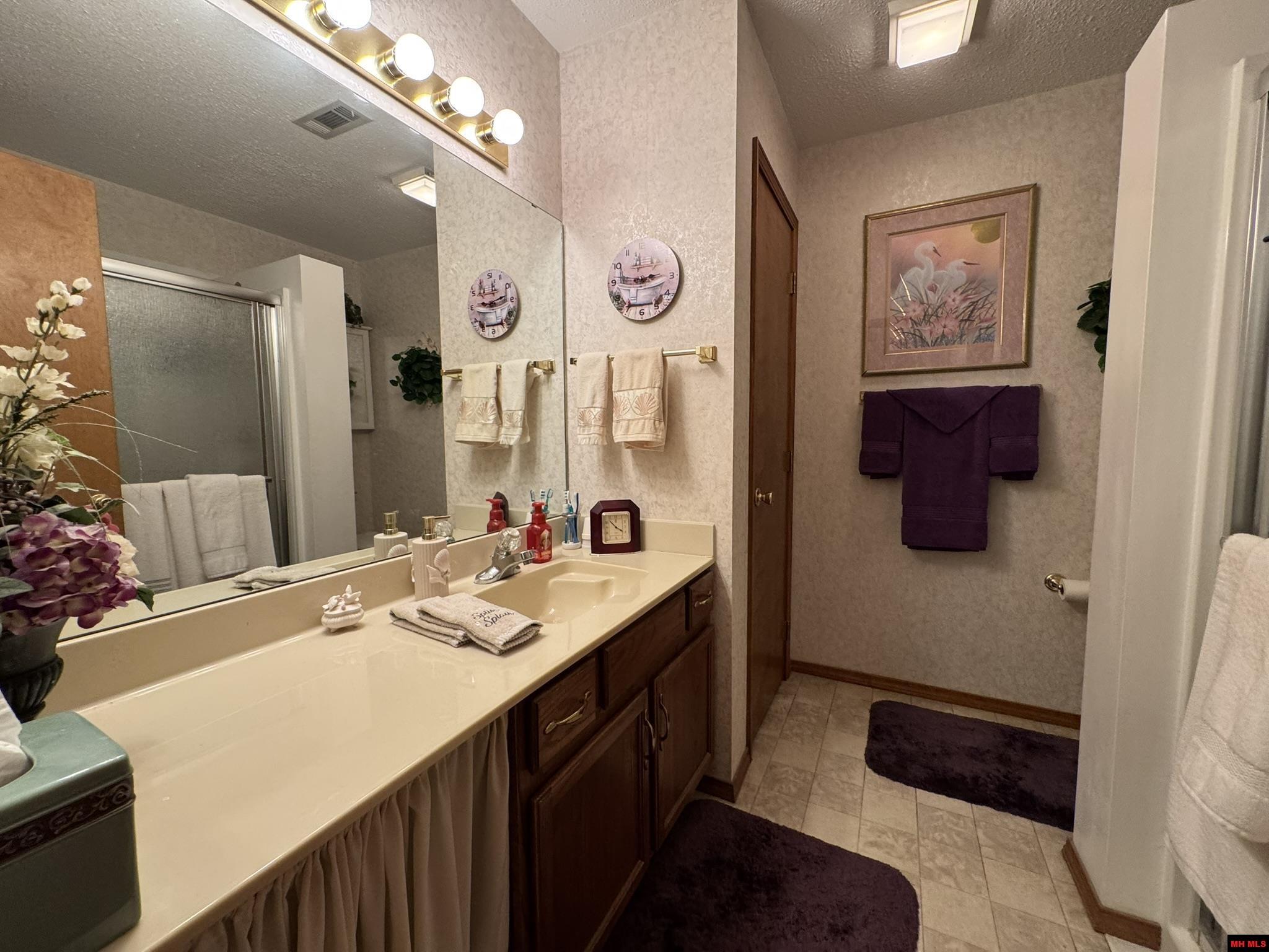 1586 MEADOWHILL DRIVE Mountain Home, AR