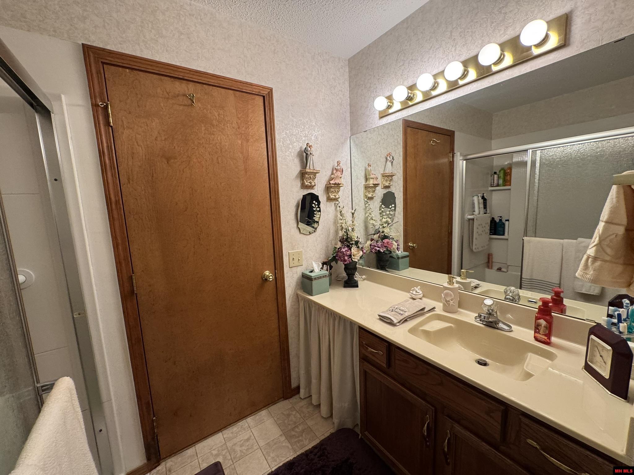 1586 MEADOWHILL DRIVE Mountain Home, AR