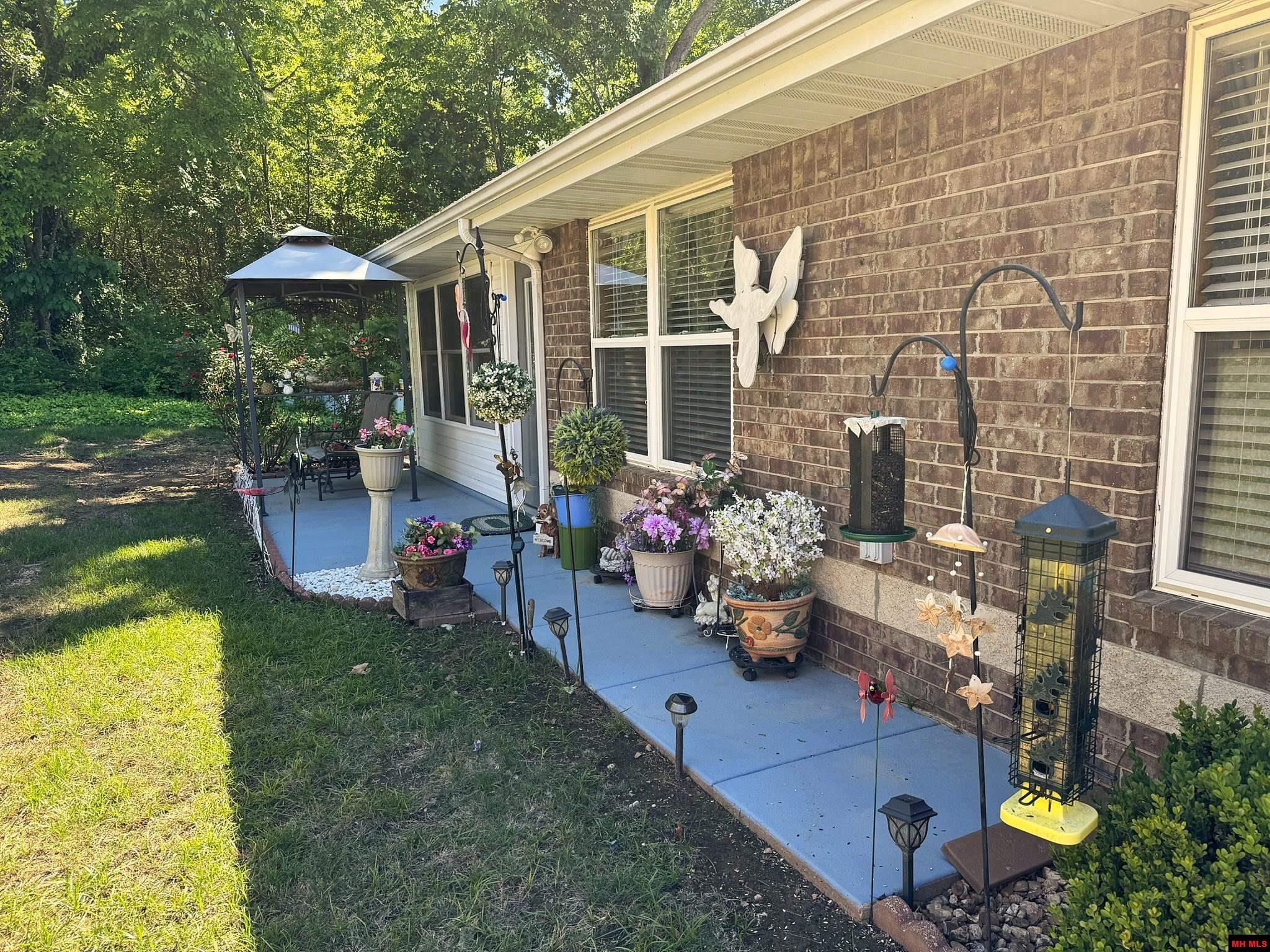 1586 MEADOWHILL DRIVE Mountain Home, AR