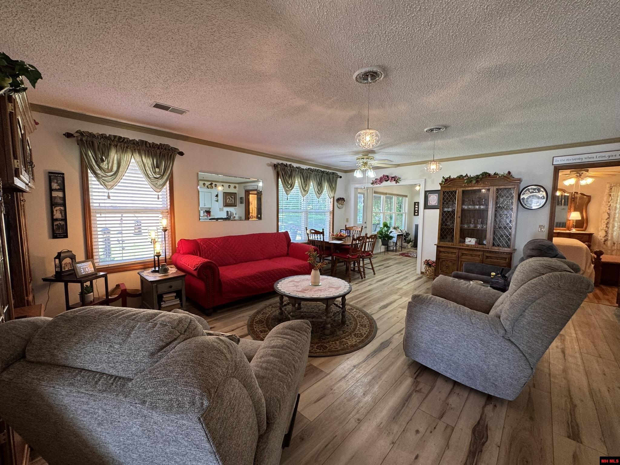 1586 MEADOWHILL DRIVE Mountain Home, AR