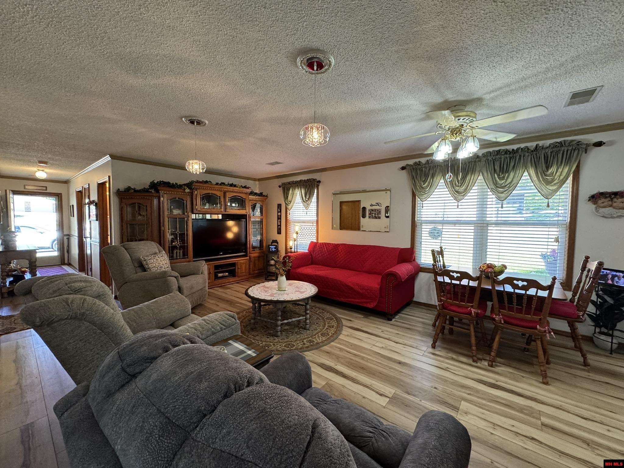 1586 MEADOWHILL DRIVE Mountain Home, AR