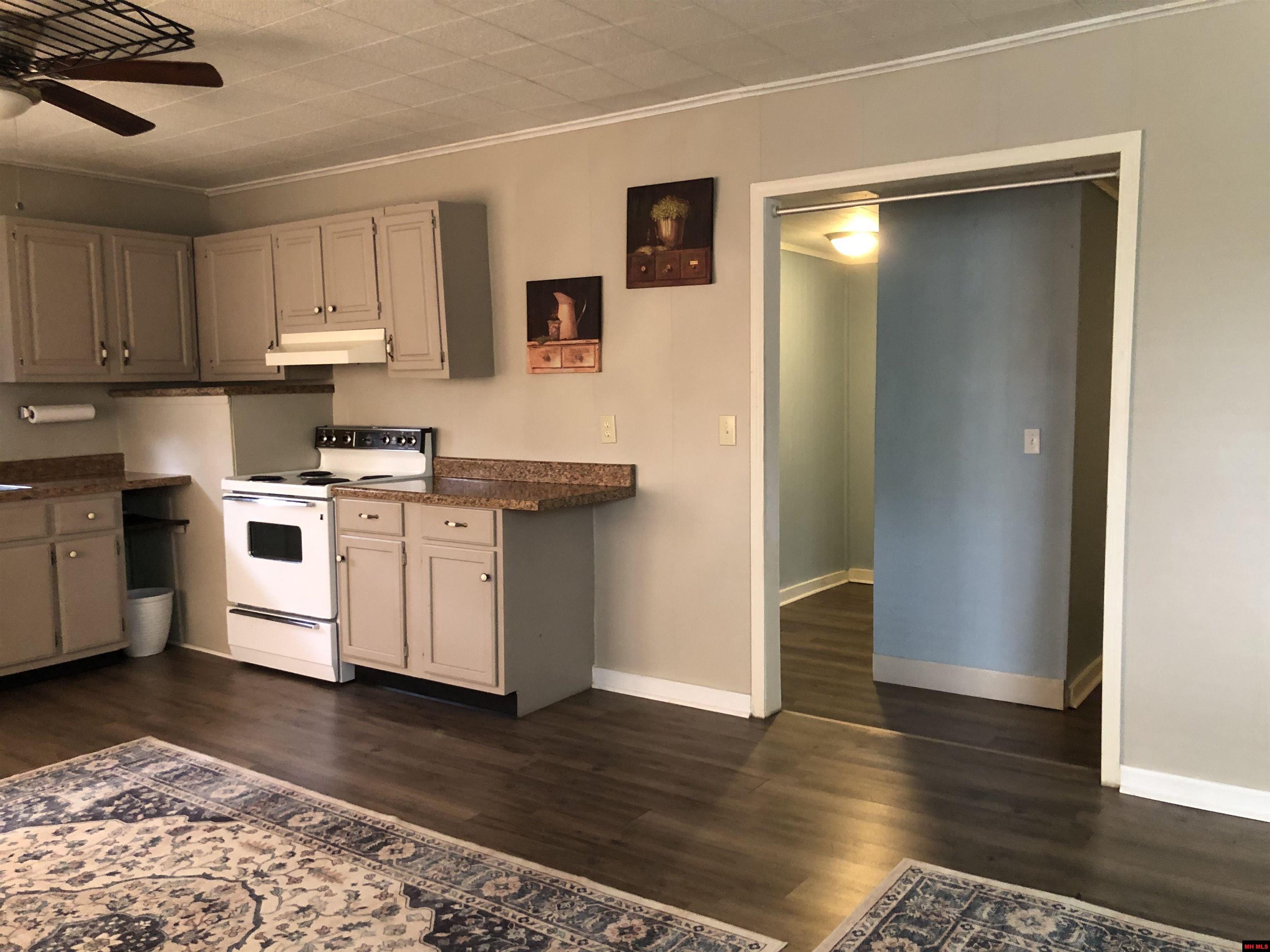 80 APPLE BLOSSOM CIRCLE Mountain Home, AR