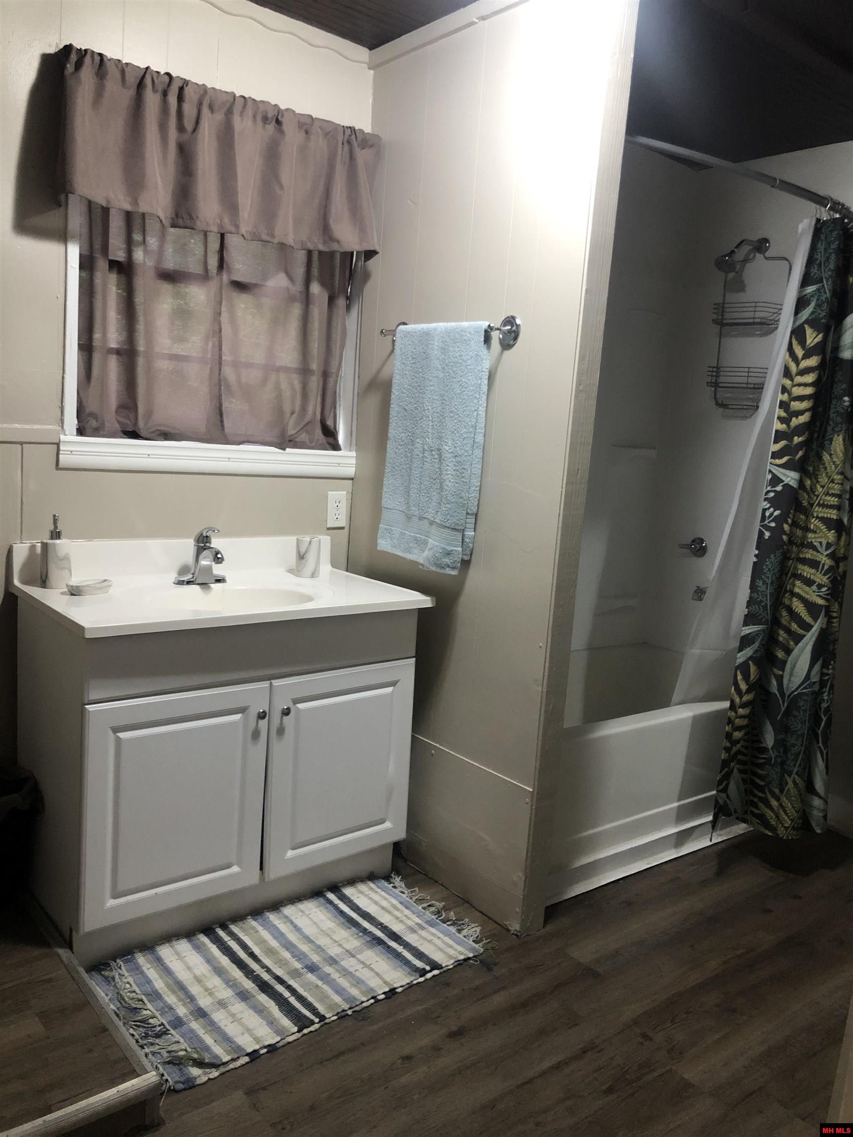 80 APPLE BLOSSOM CIRCLE Mountain Home, AR