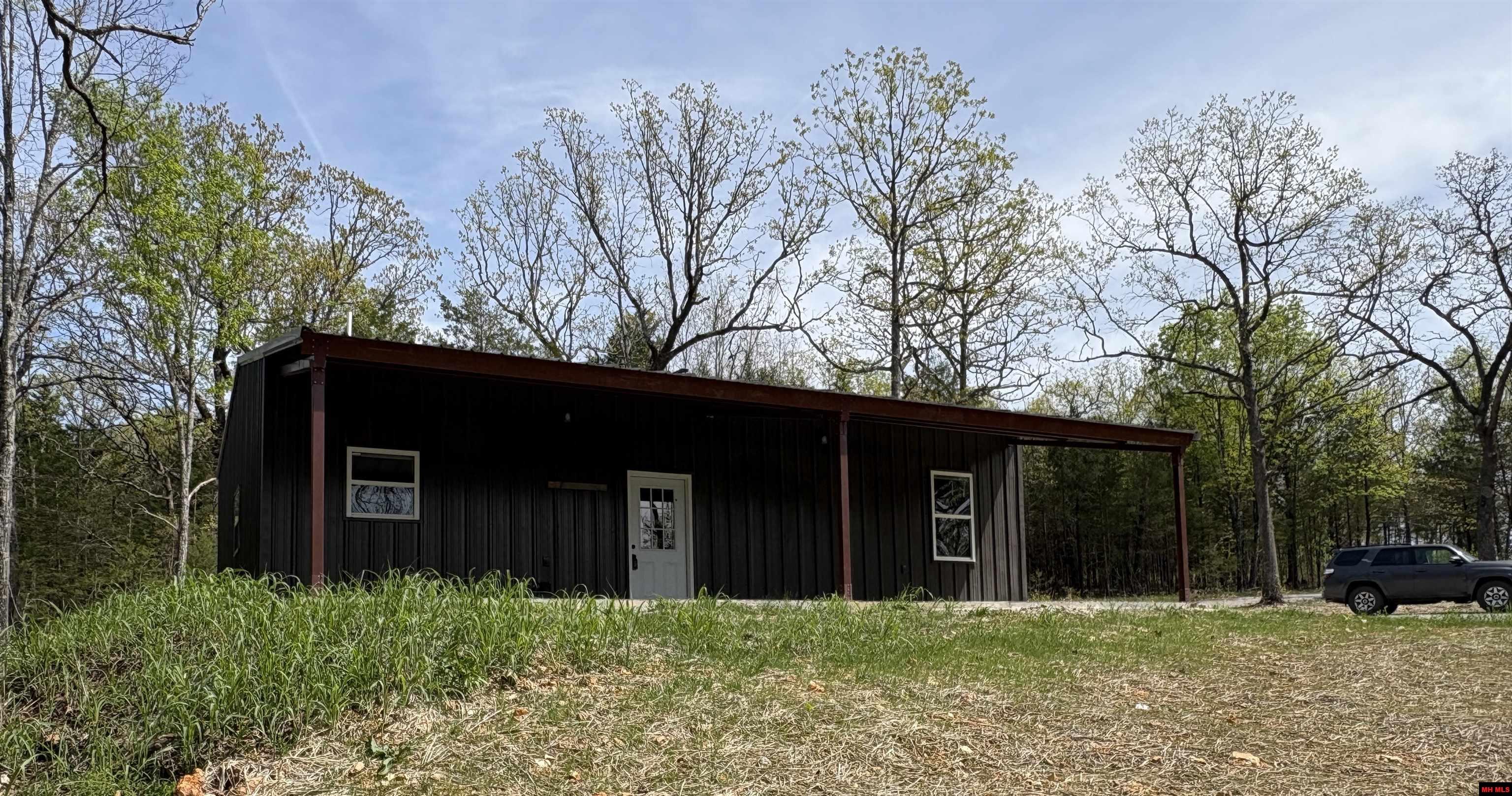 3044 Buford Cutoff