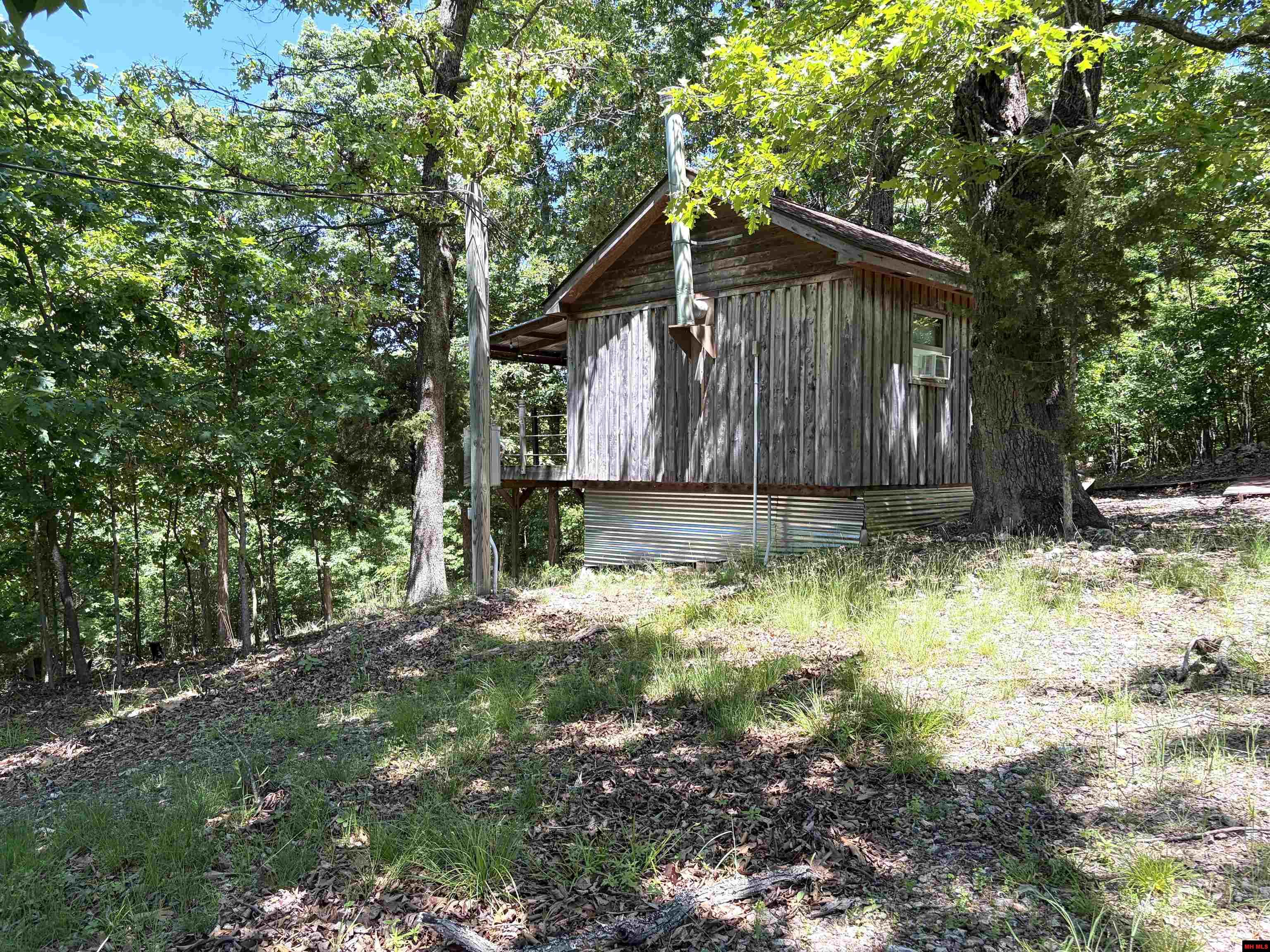 412 LONGWAY DRIVE Yellville, AR