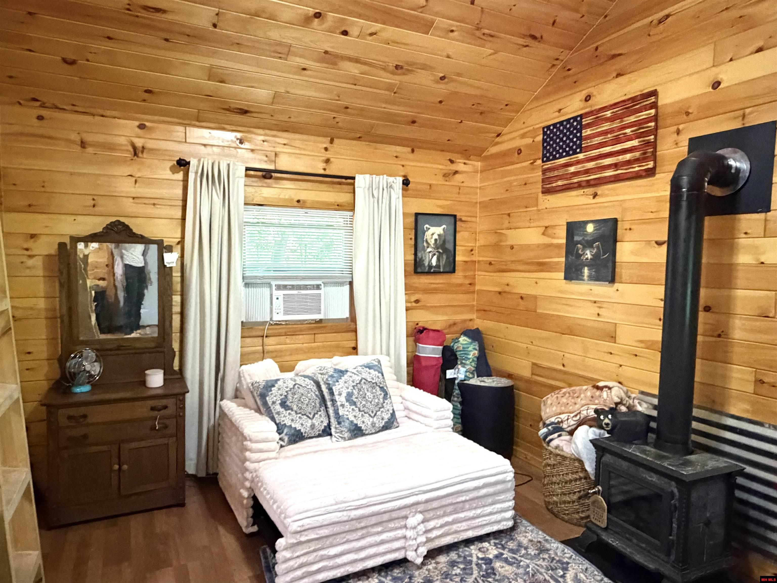 412 LONGWAY DRIVE Yellville, AR
