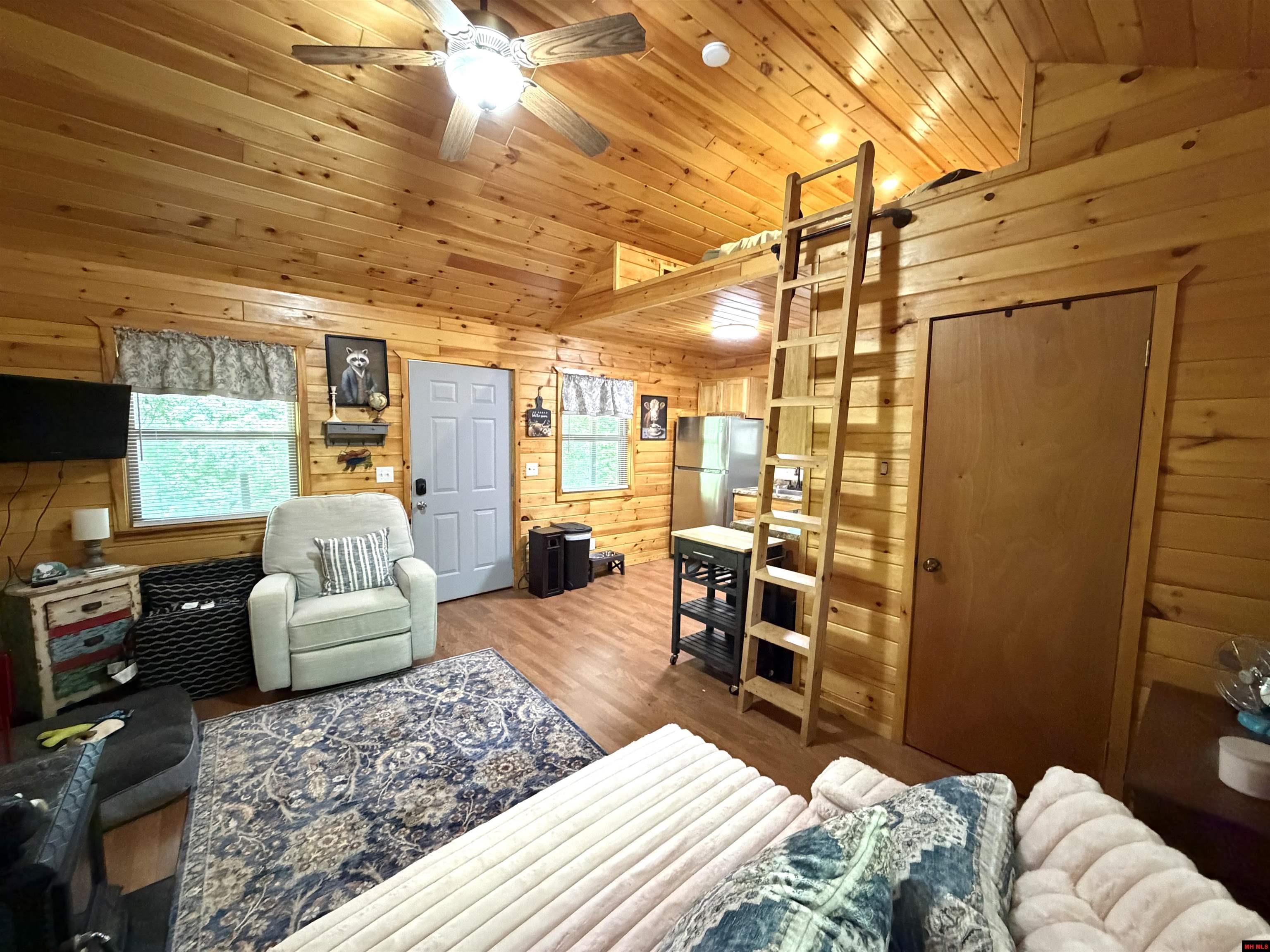 412 LONGWAY DRIVE Yellville, AR