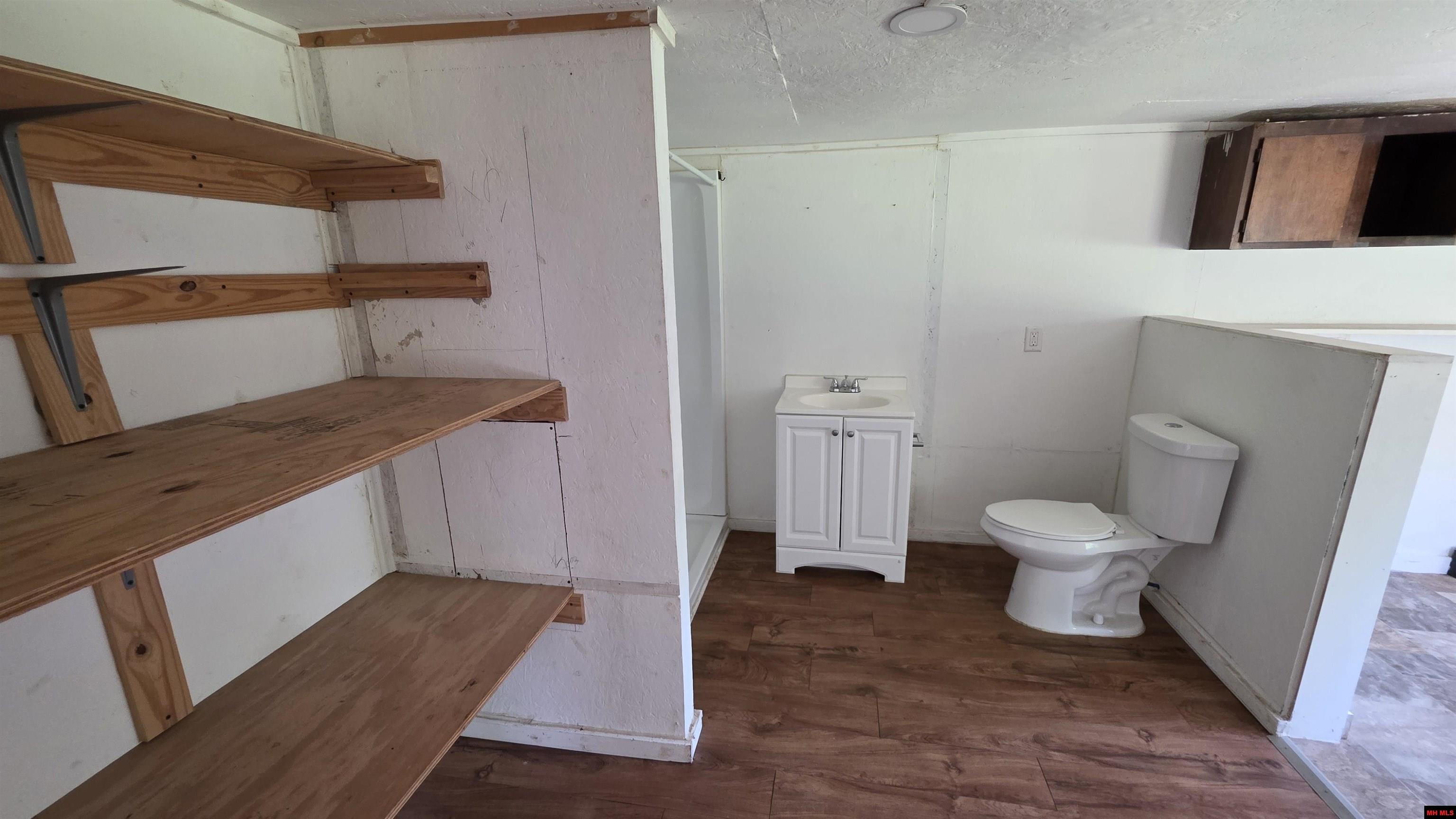 317 W 5TH STREET Yellville, AR 72687