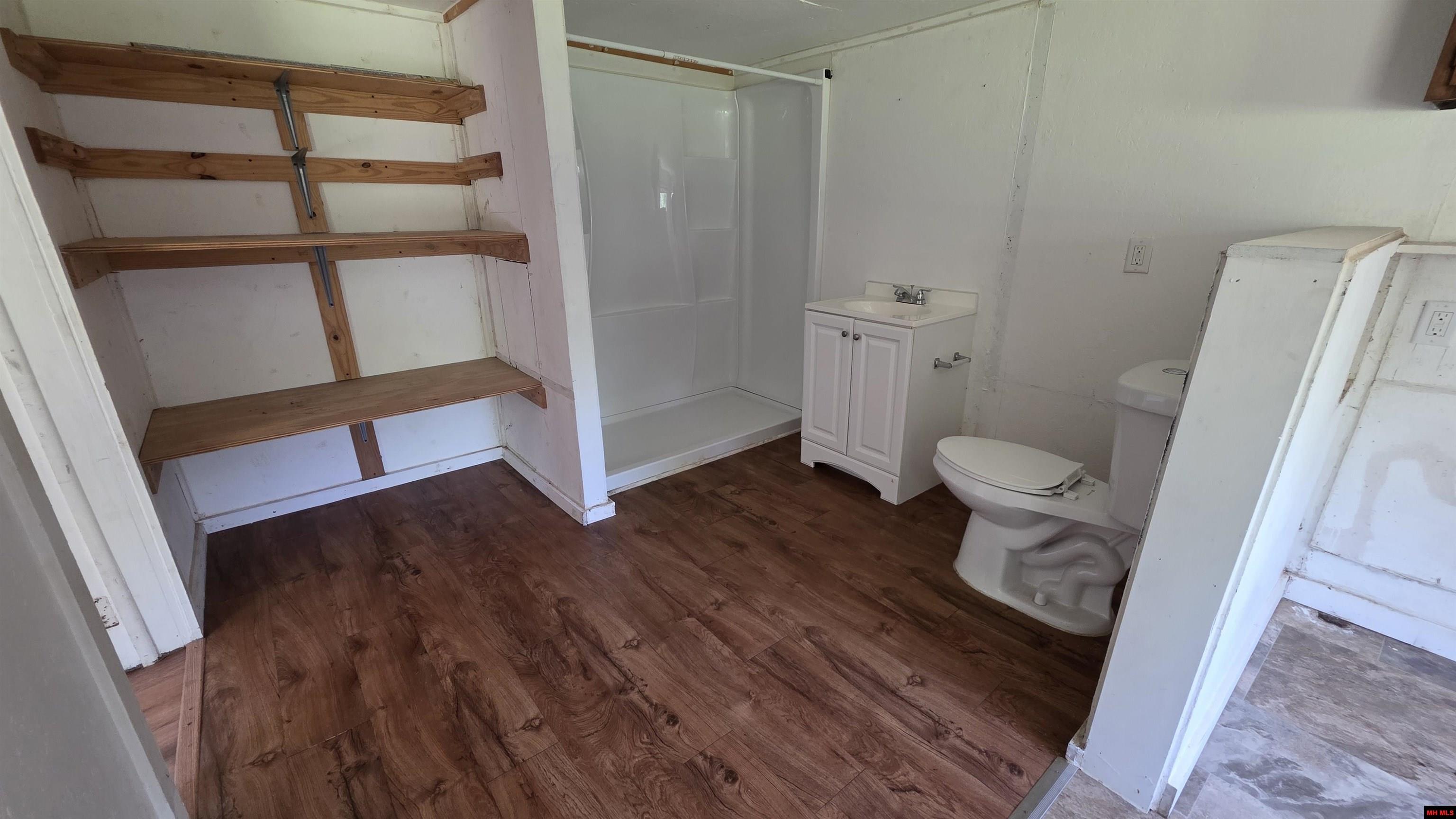 317 W 5TH STREET Yellville, AR 72687