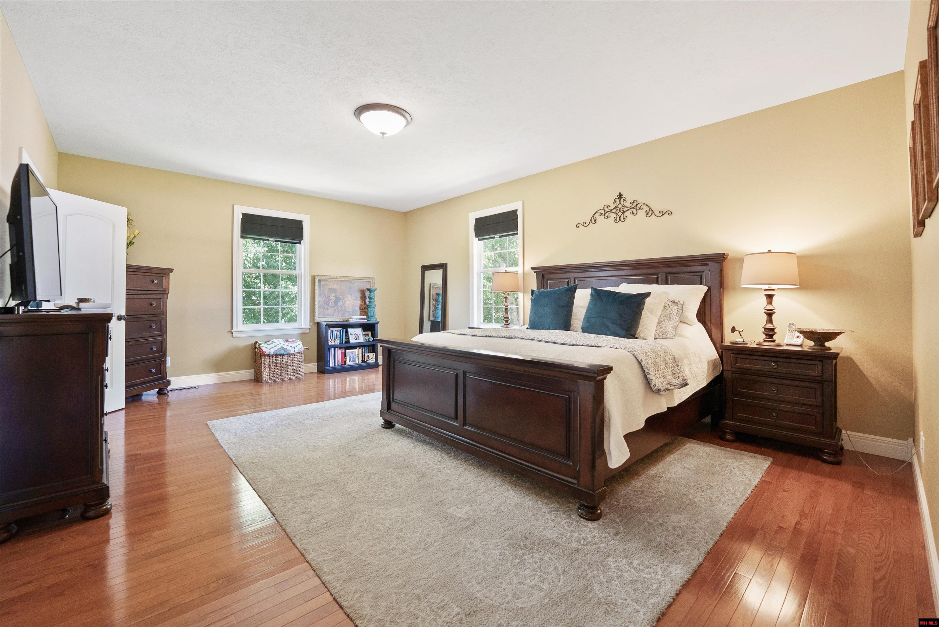 2027 Shadow Oak Drive