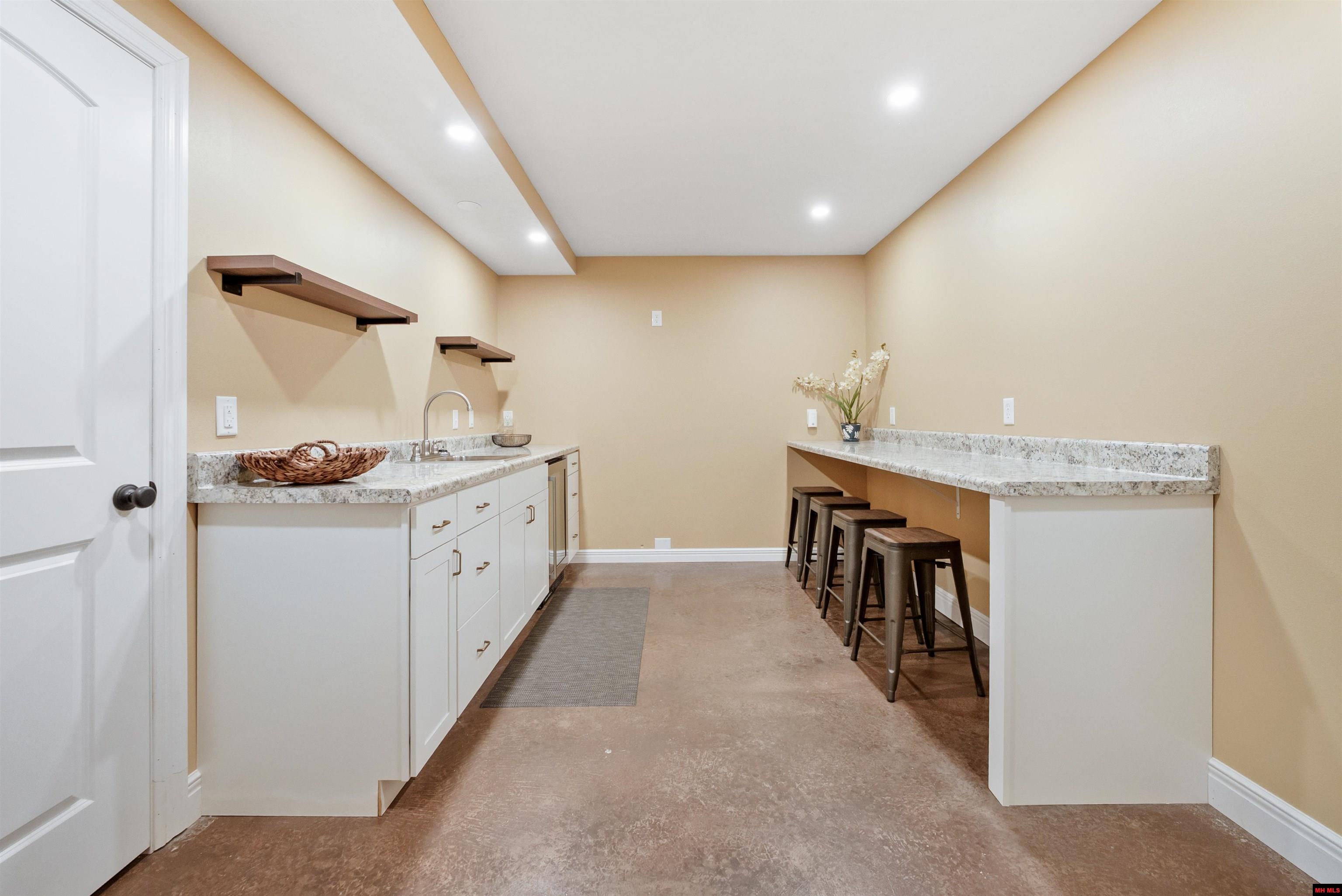 2027 Shadow Oak Drive