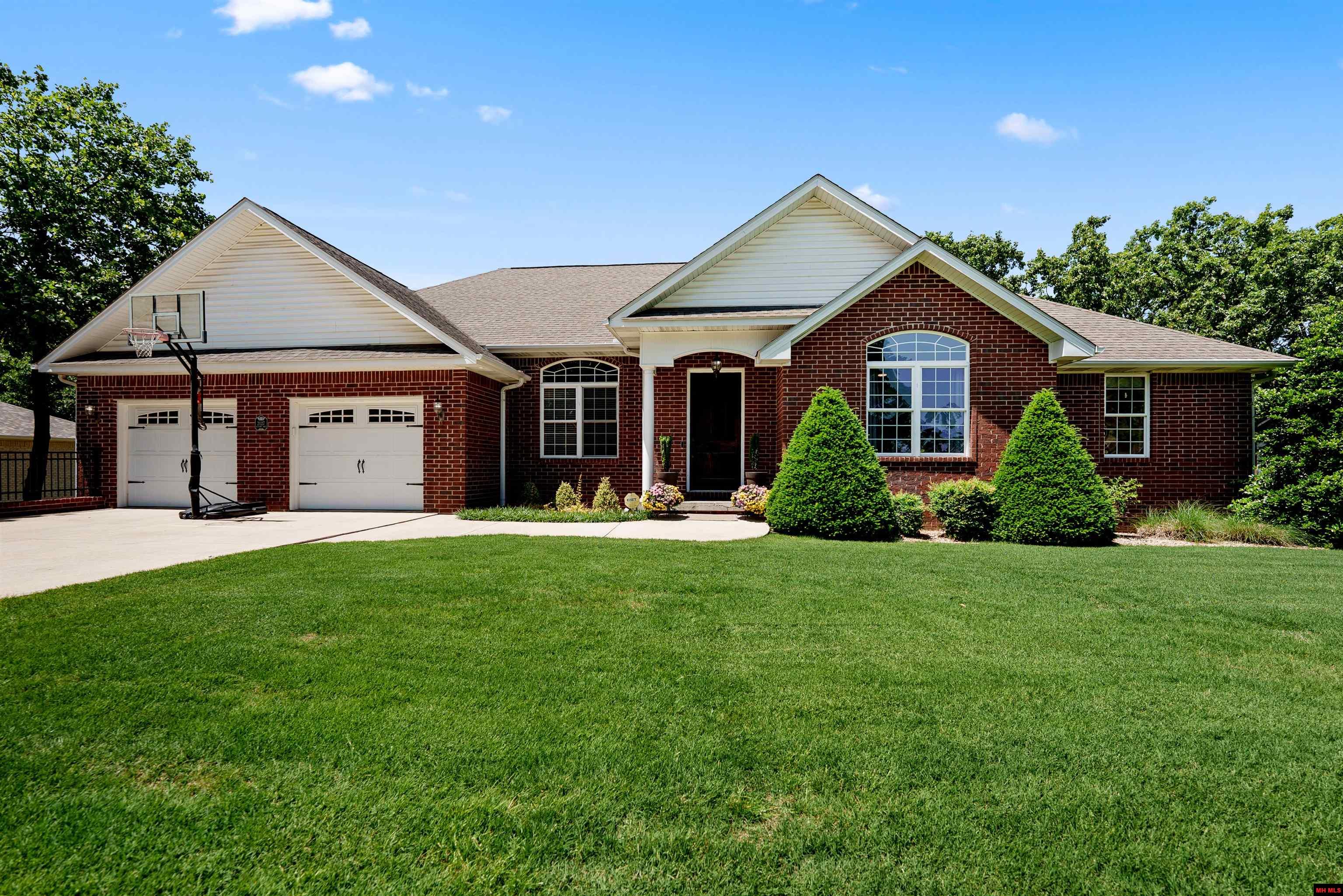 2027 Shadow Oak Drive