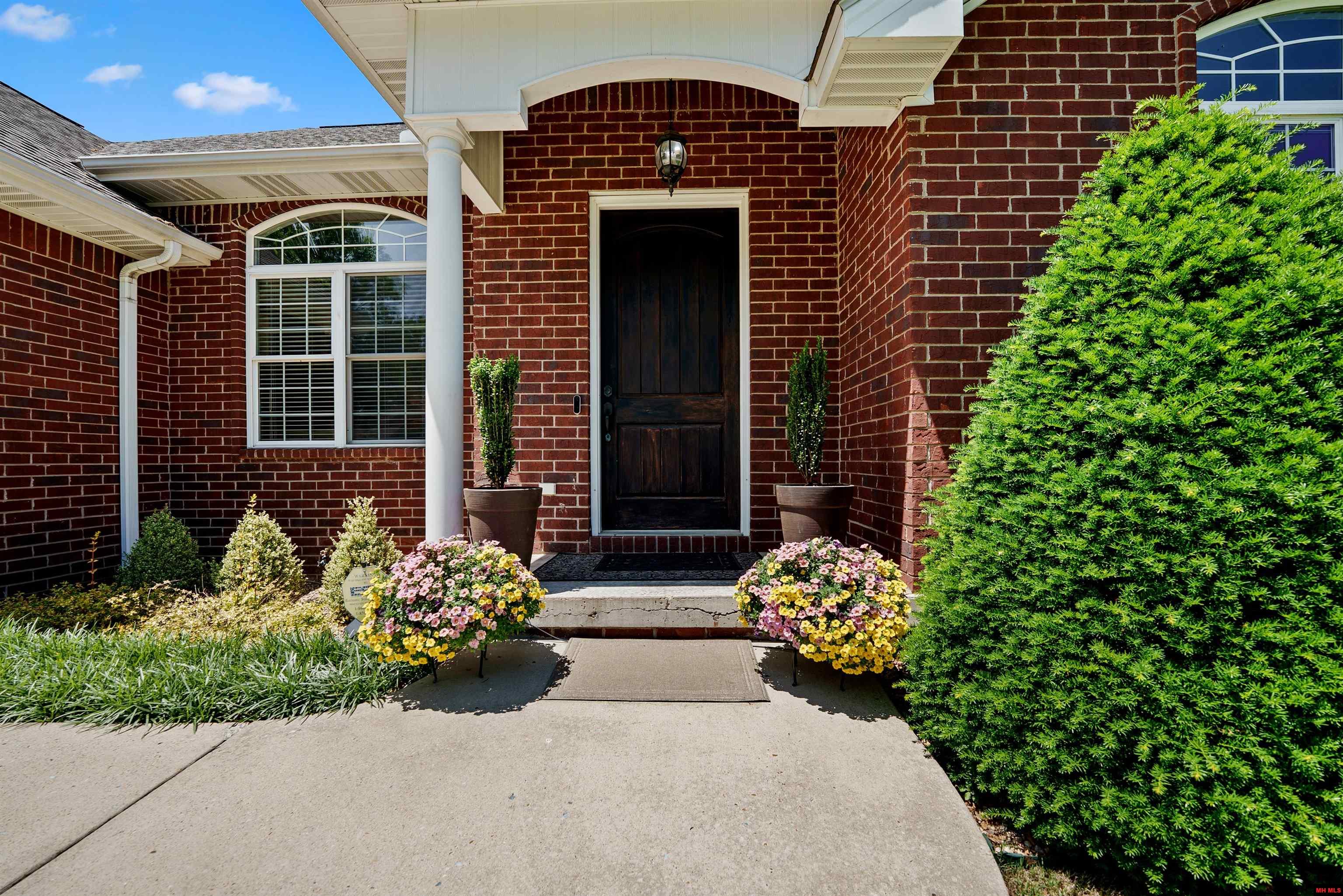 2027 Shadow Oak Drive
