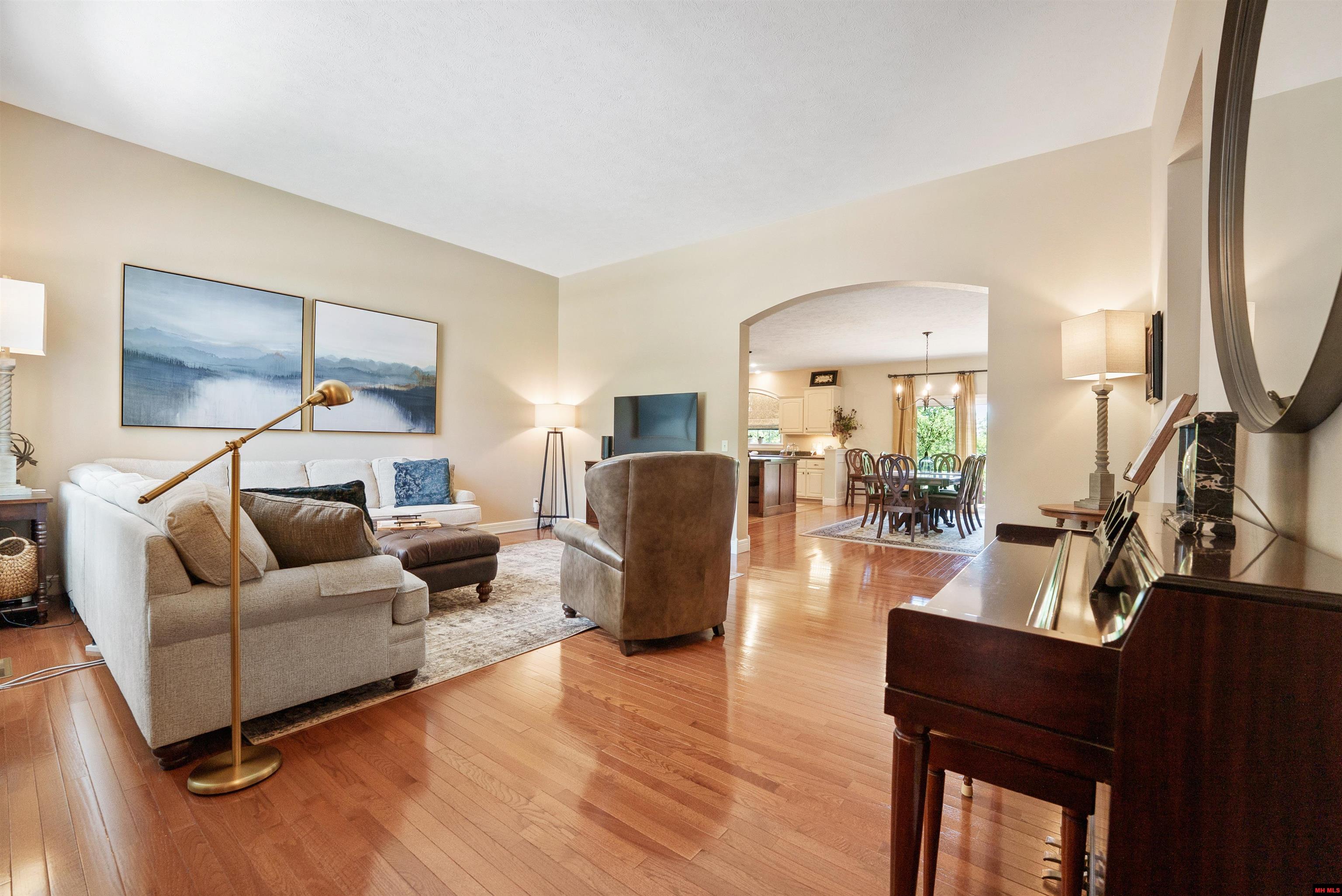 2027 Shadow Oak Drive