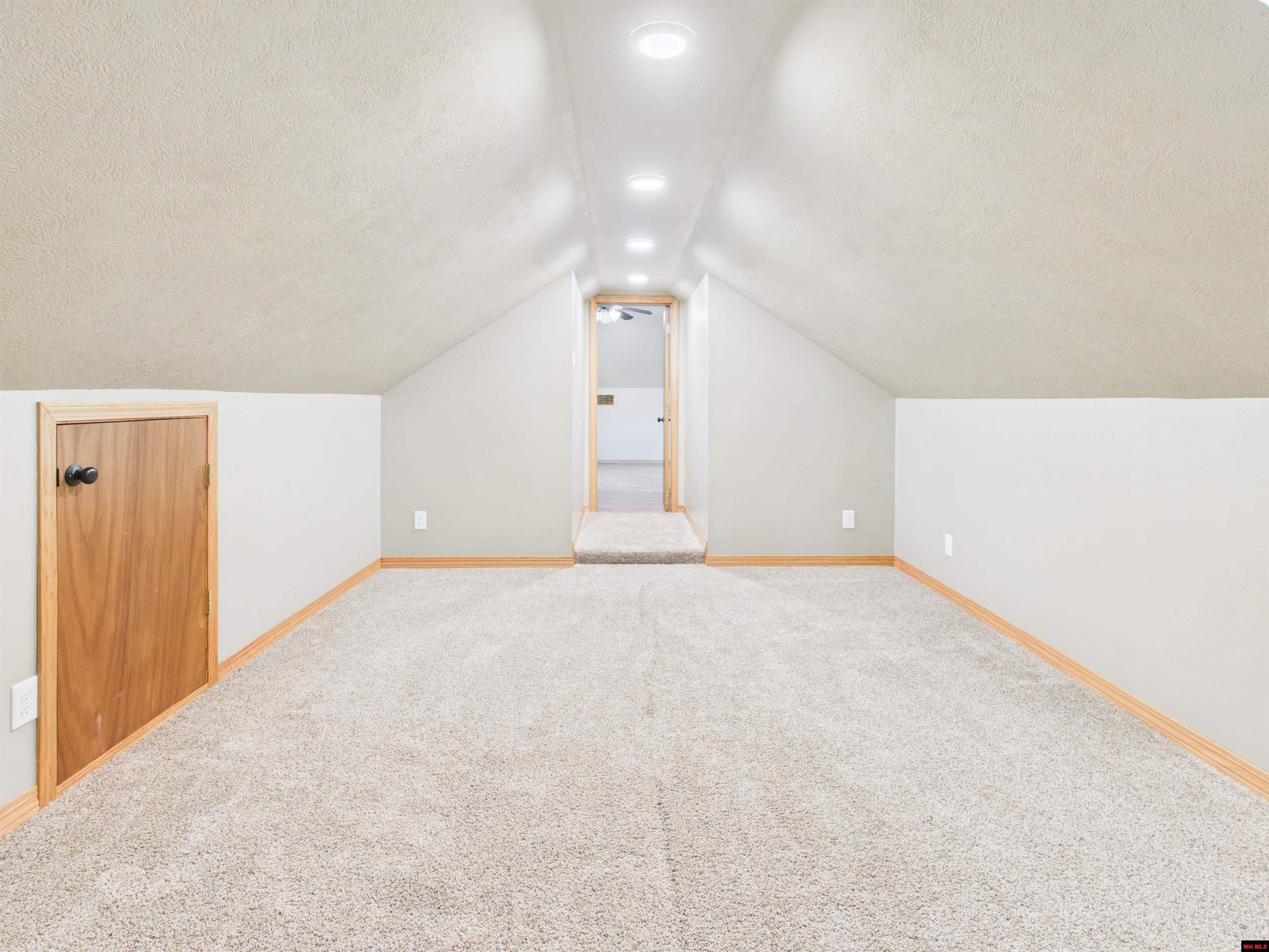 26 Hickory Heights Drive