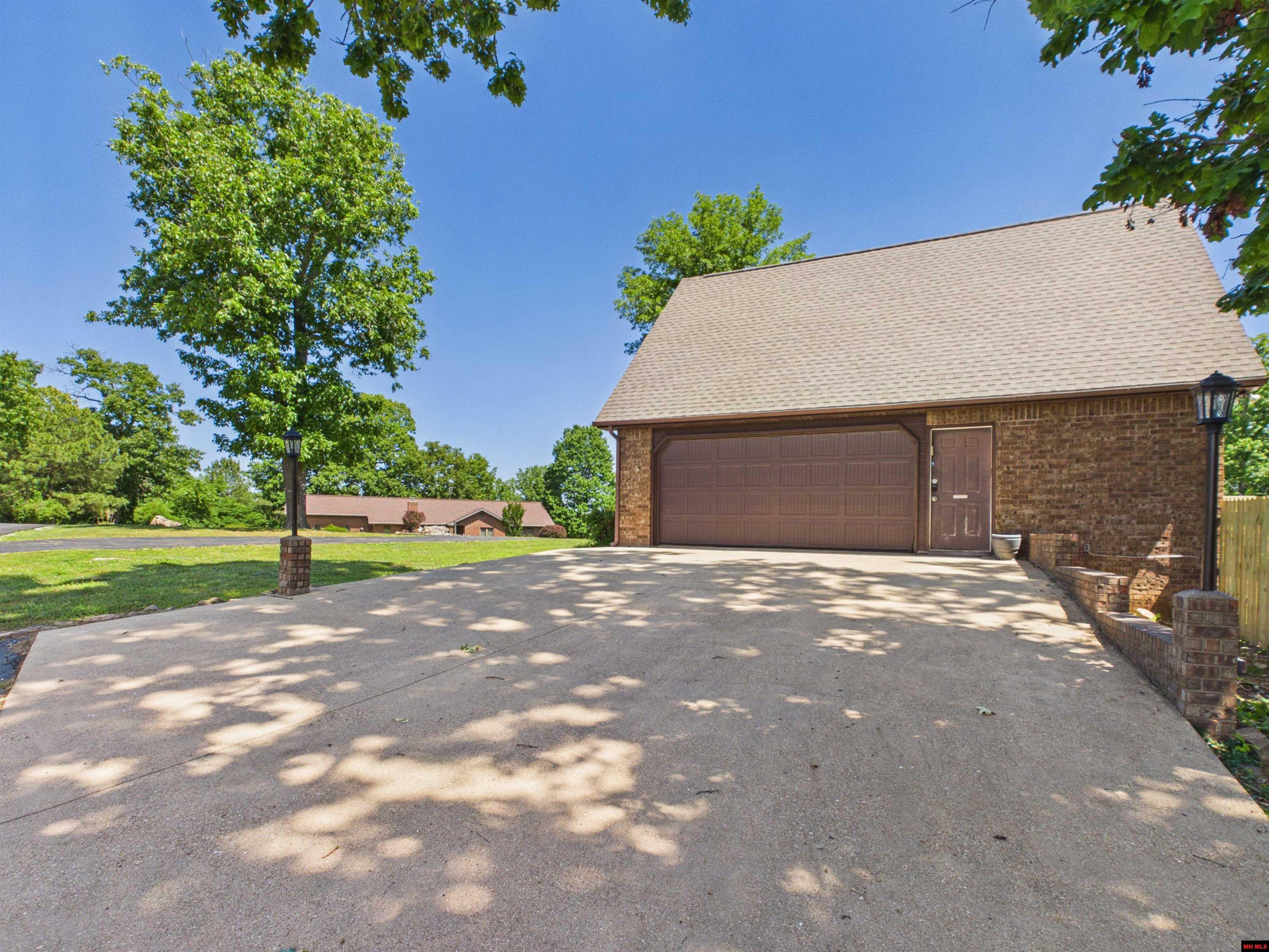 26 Hickory Heights Drive