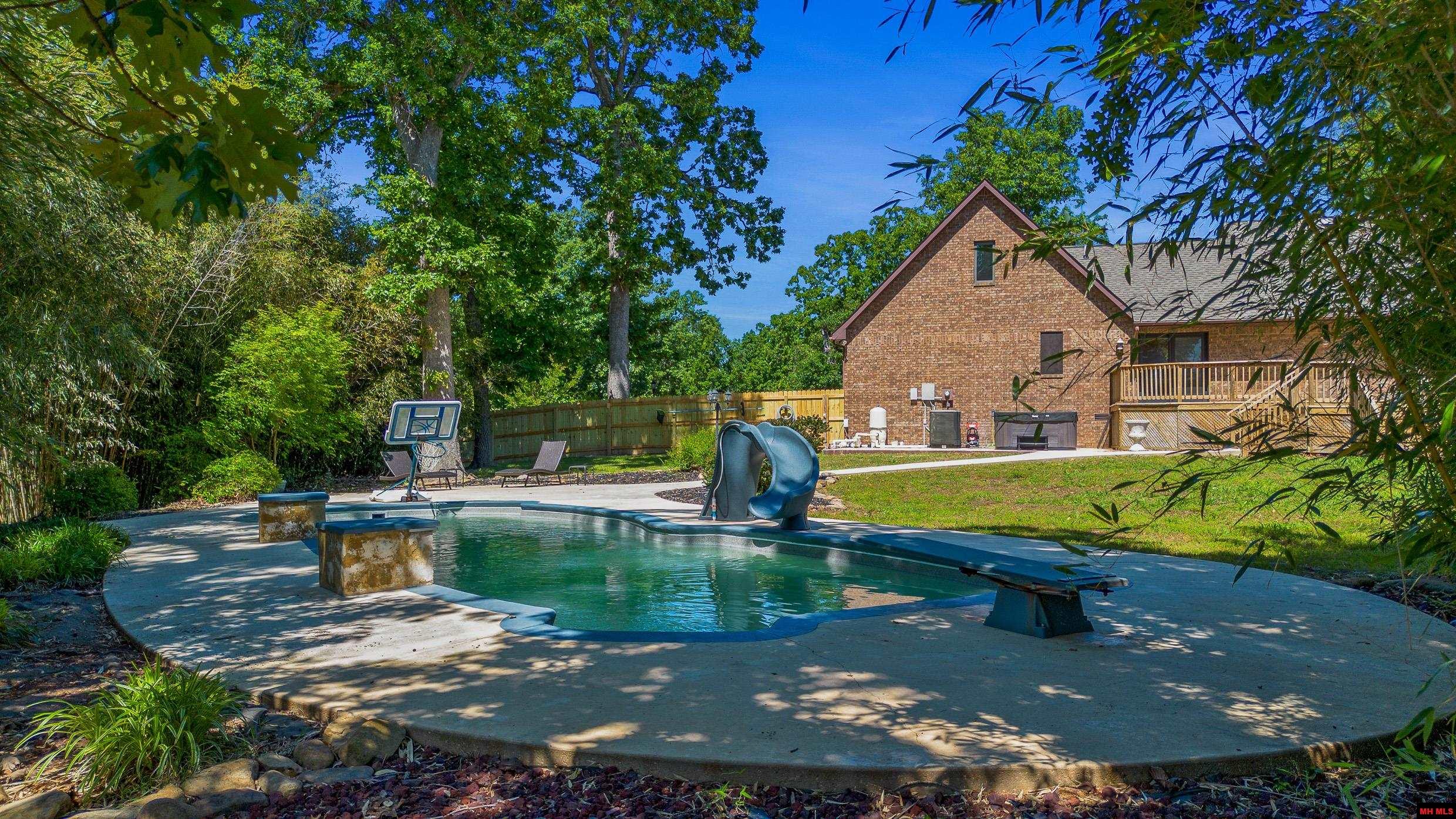 26 Hickory Heights Drive