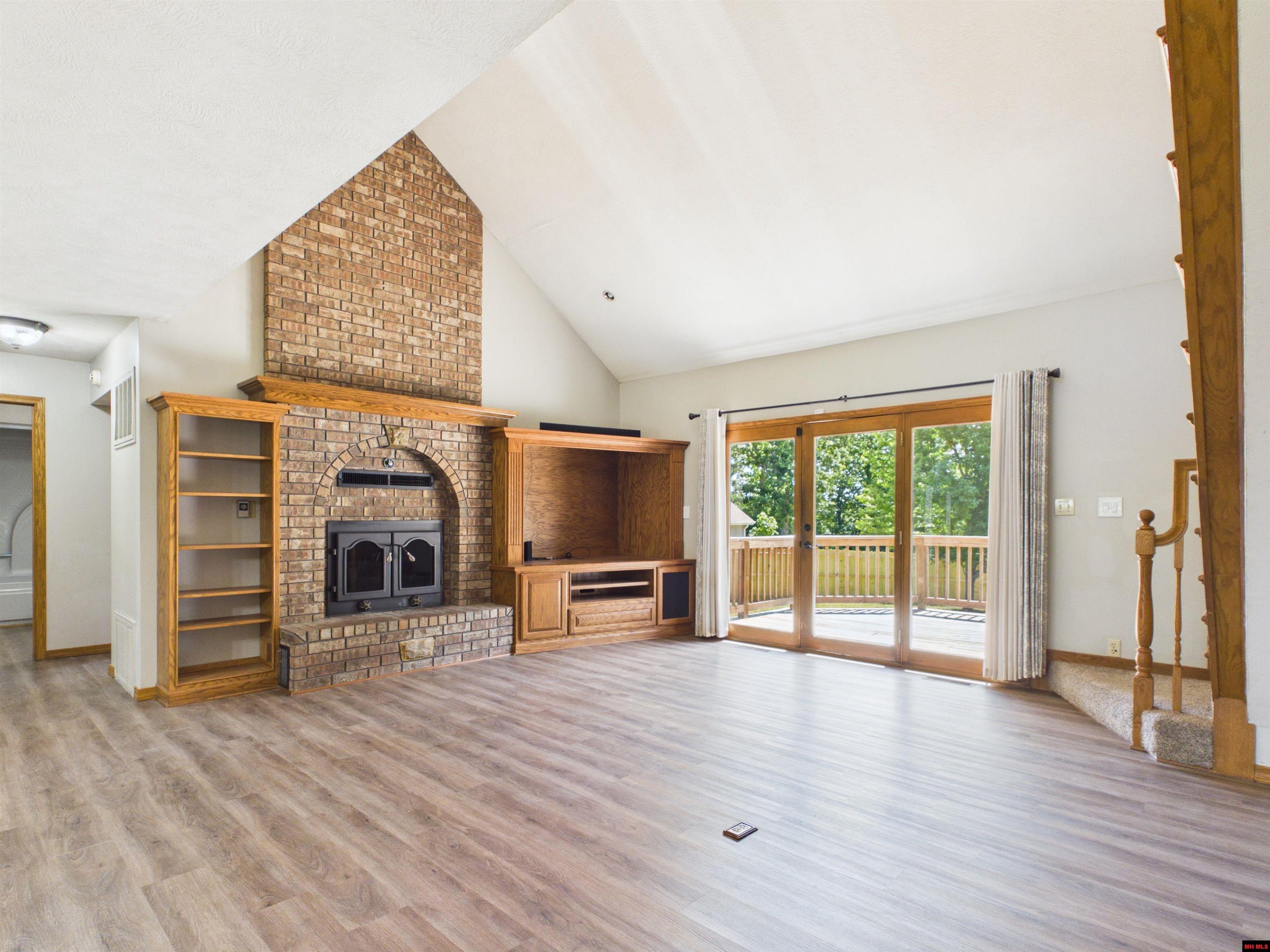 26 Hickory Heights Drive