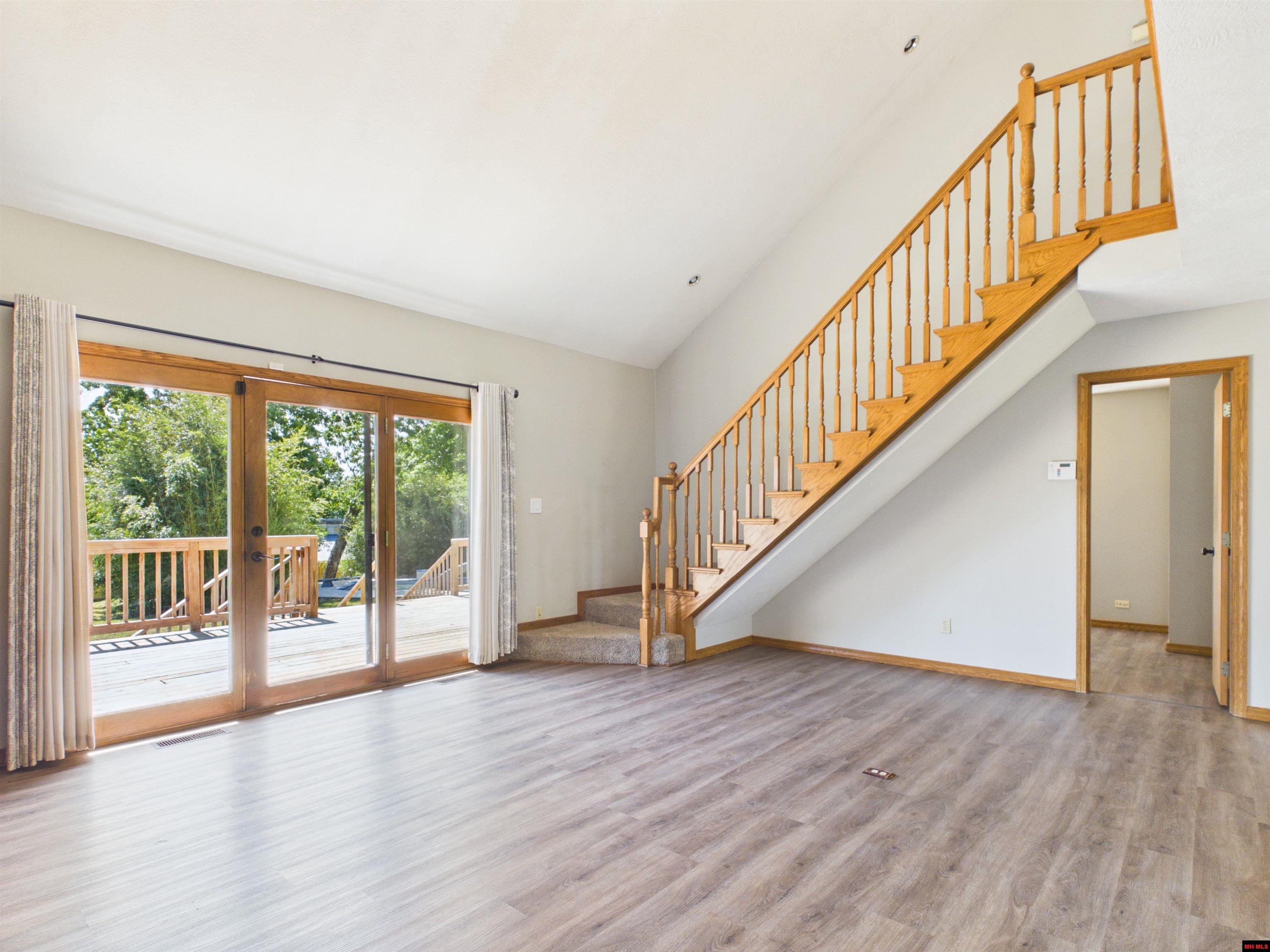 26 Hickory Heights Drive