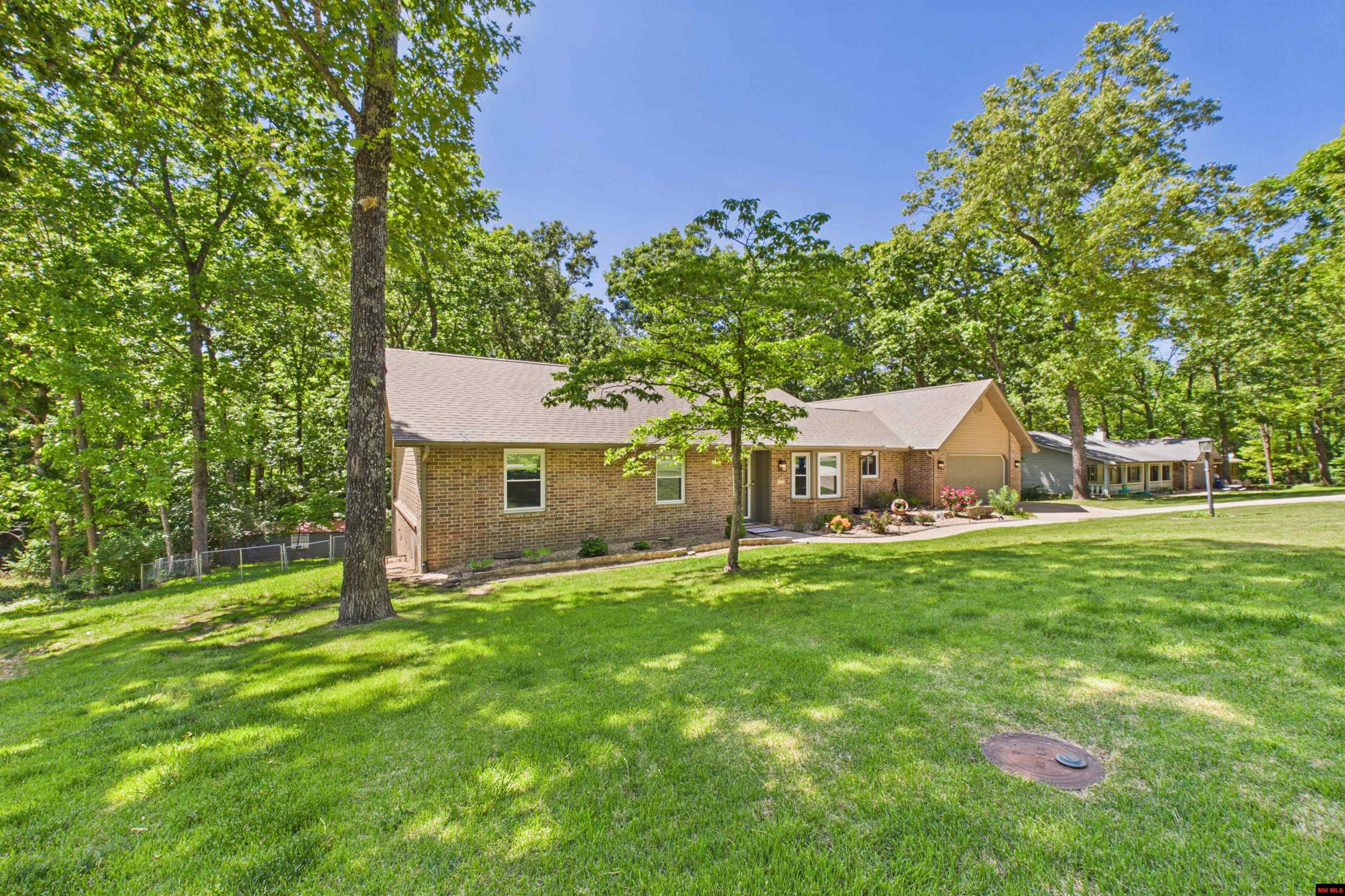 46 Stonehedge Drive
