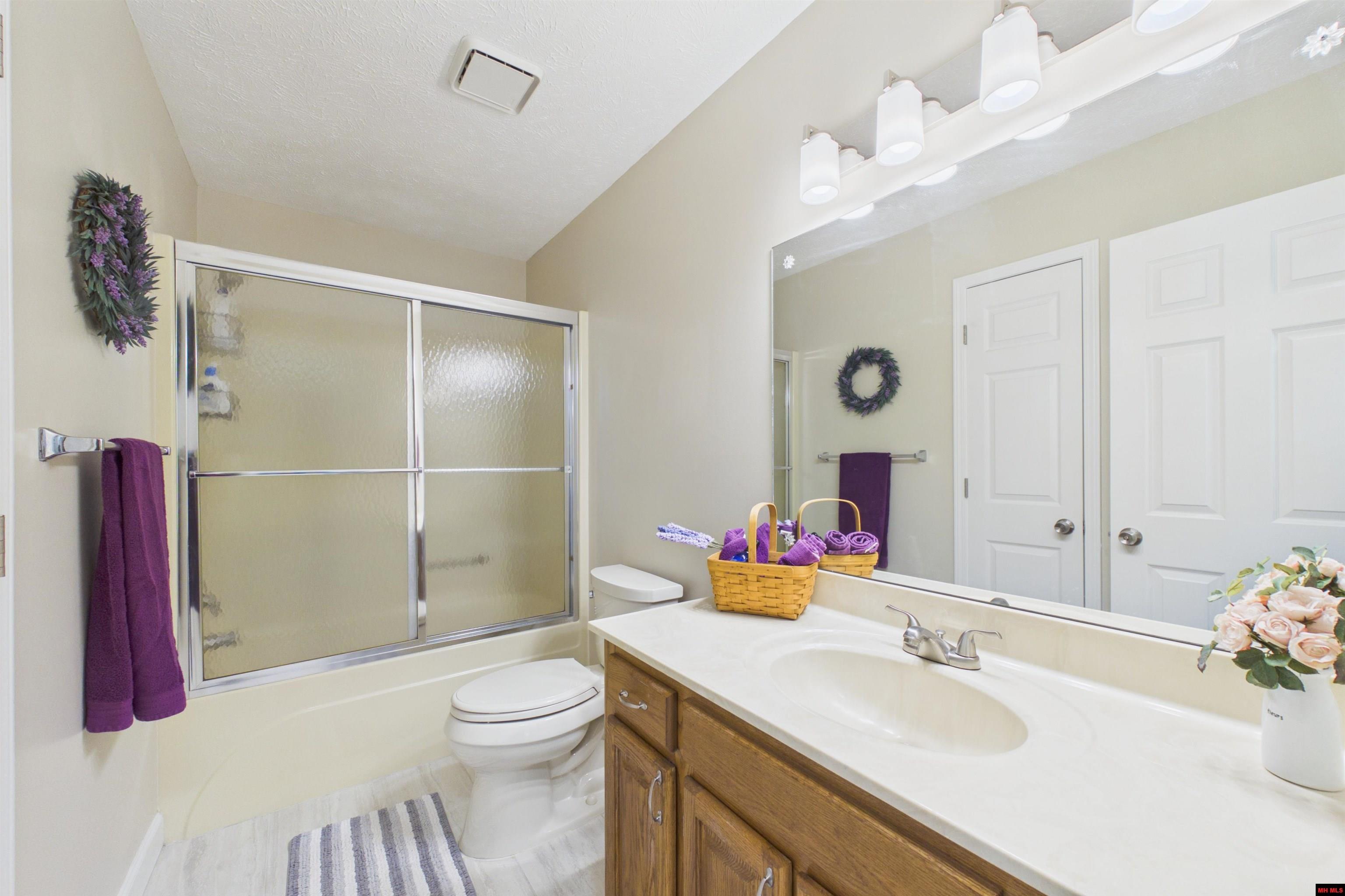 46 Stonehedge Drive
