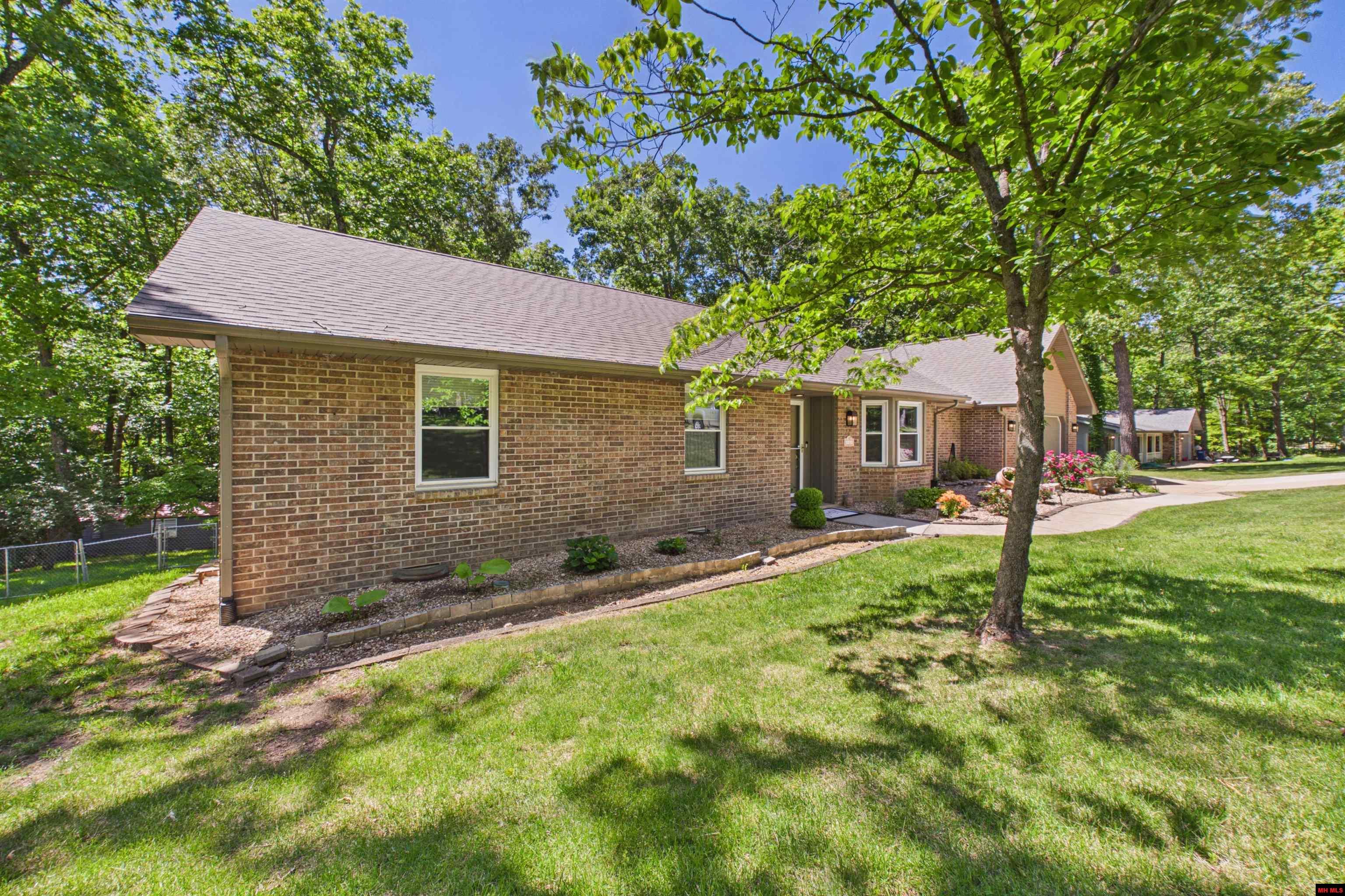 46 Stonehedge Drive